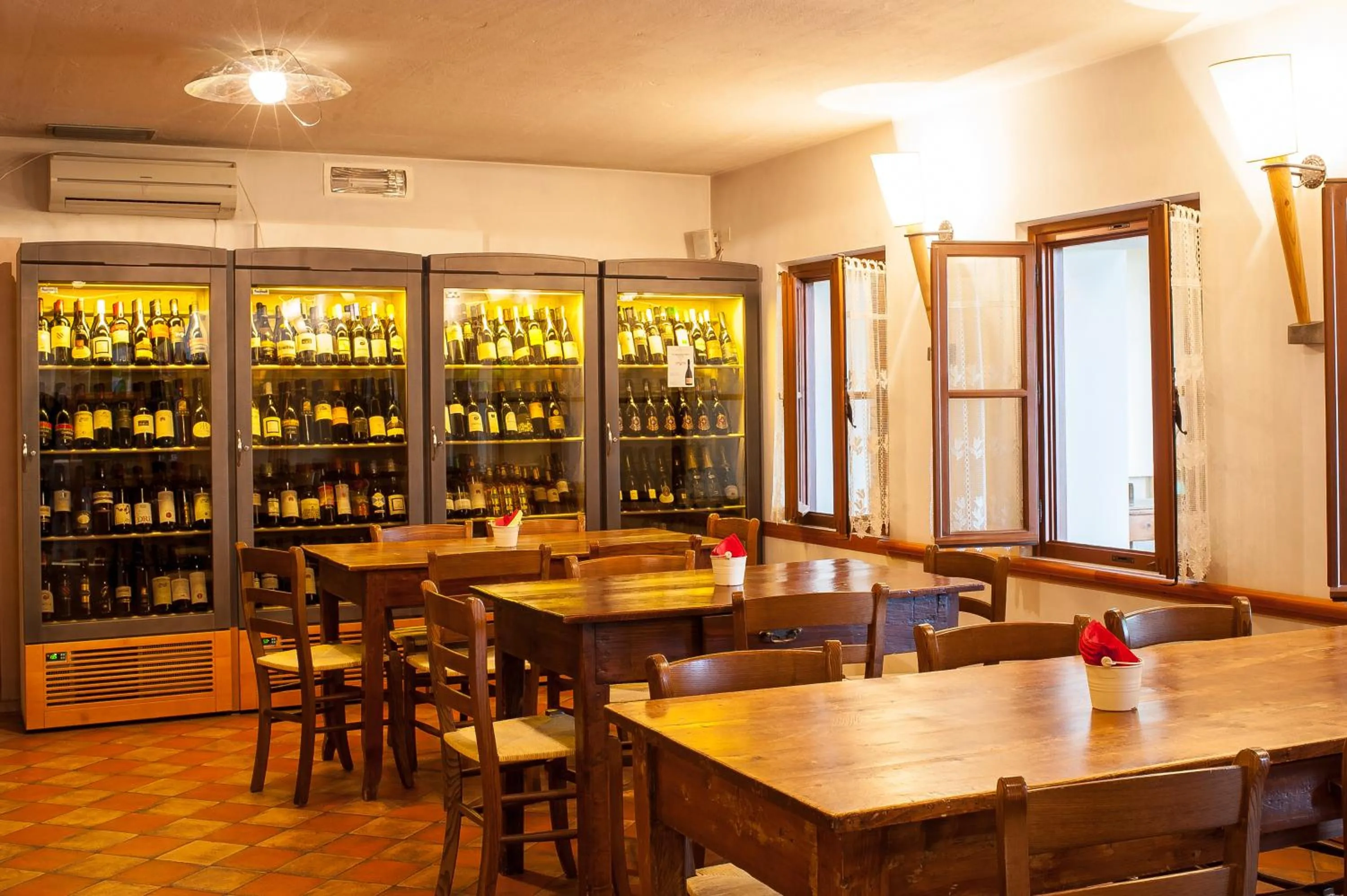 Restaurant/places to eat in Elliot Osteria e dormire in collina