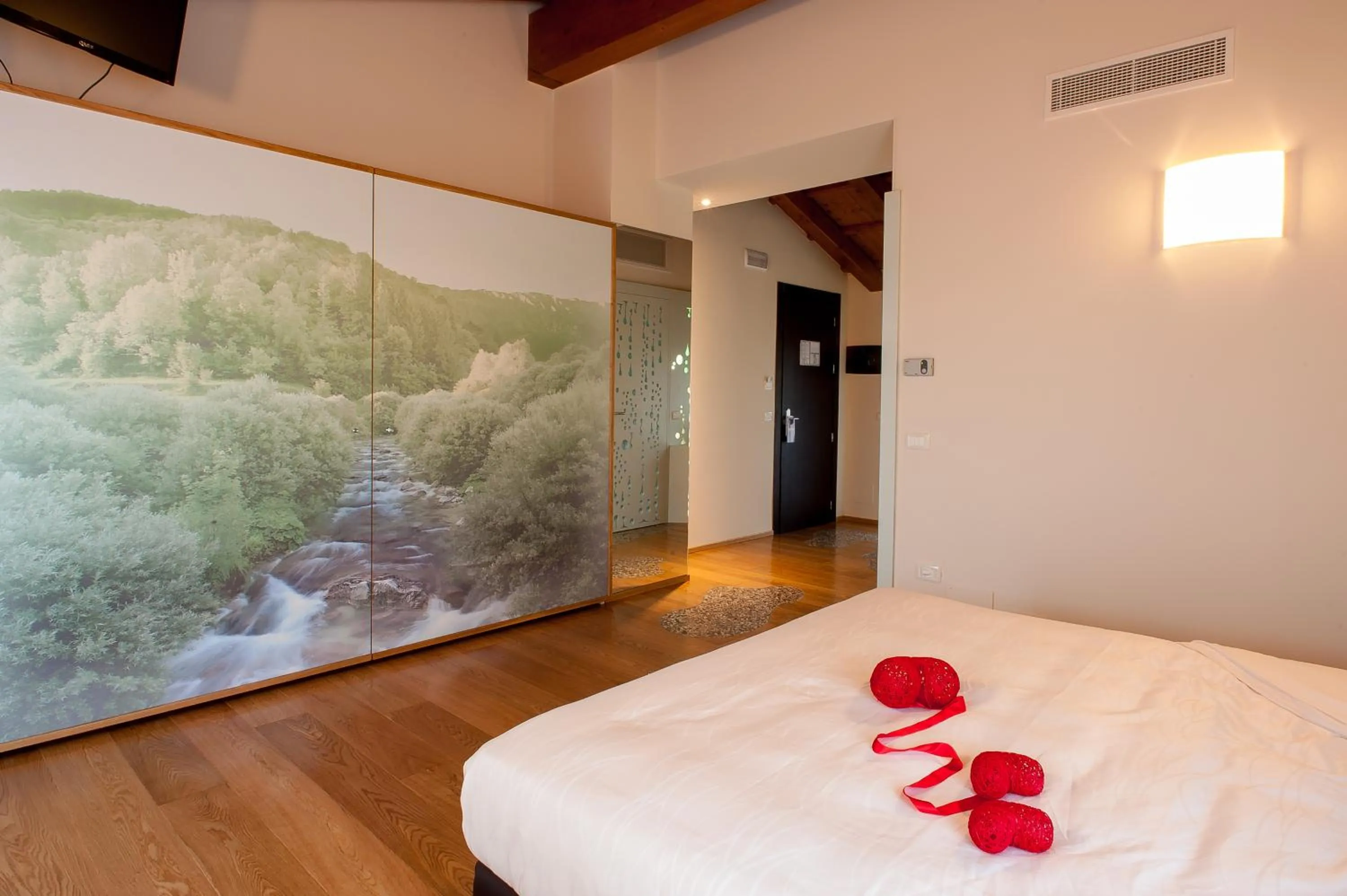 Photo of the whole room, Bed in Elliot Osteria e dormire in collina