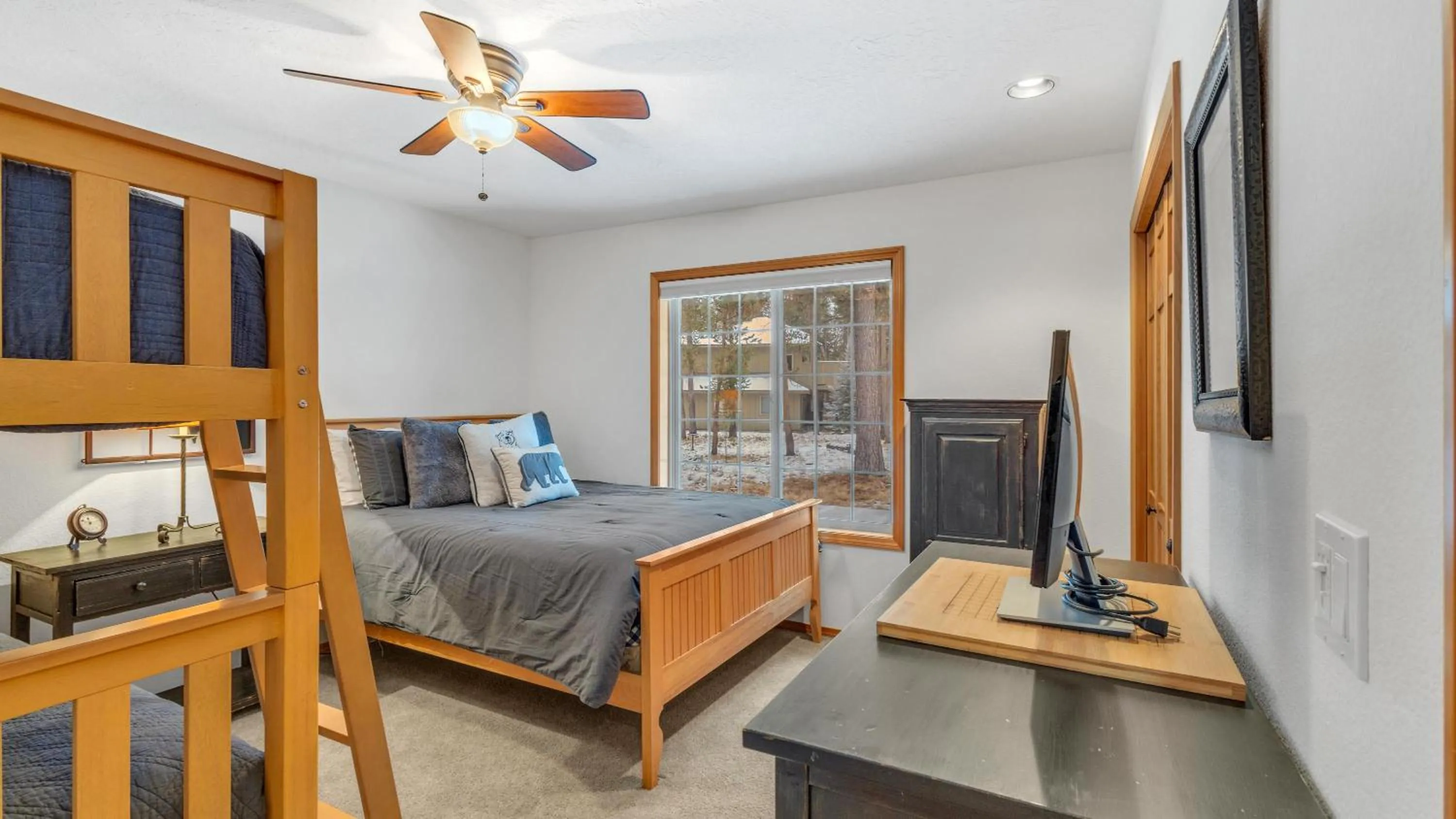 Bed in Gosling - Unit 6