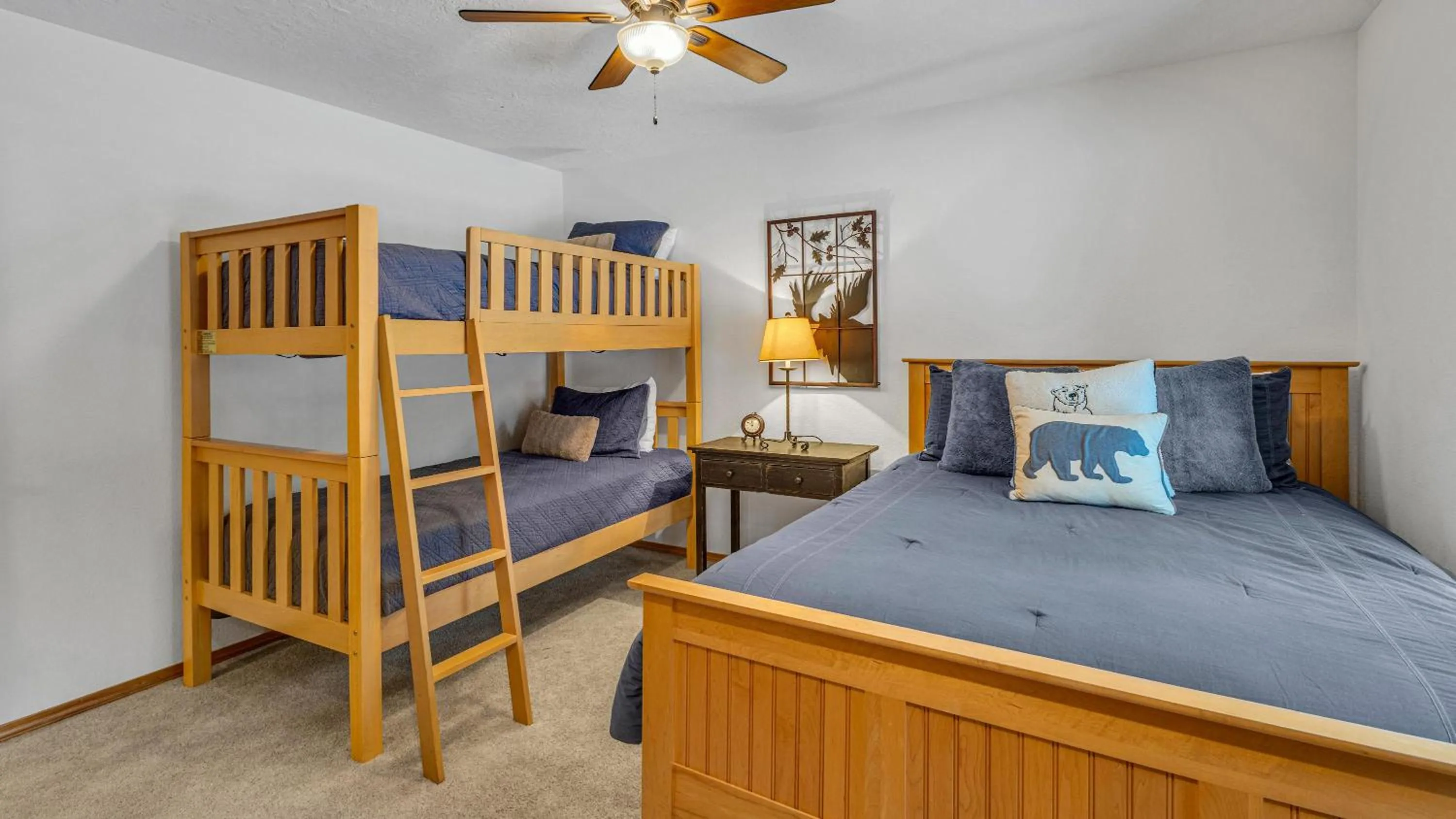 Bed in Gosling - Unit 6