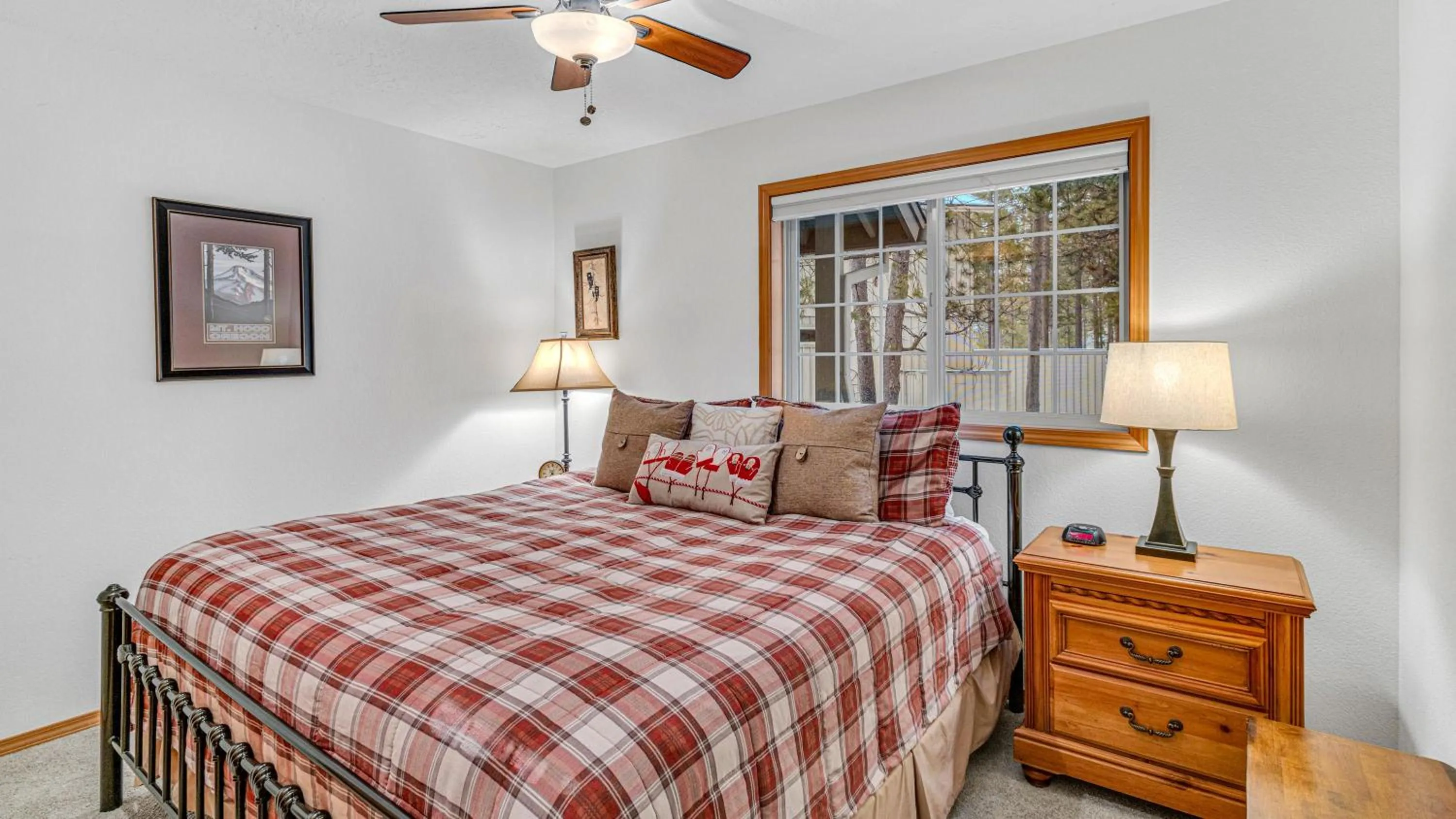 Bed in Gosling - Unit 6