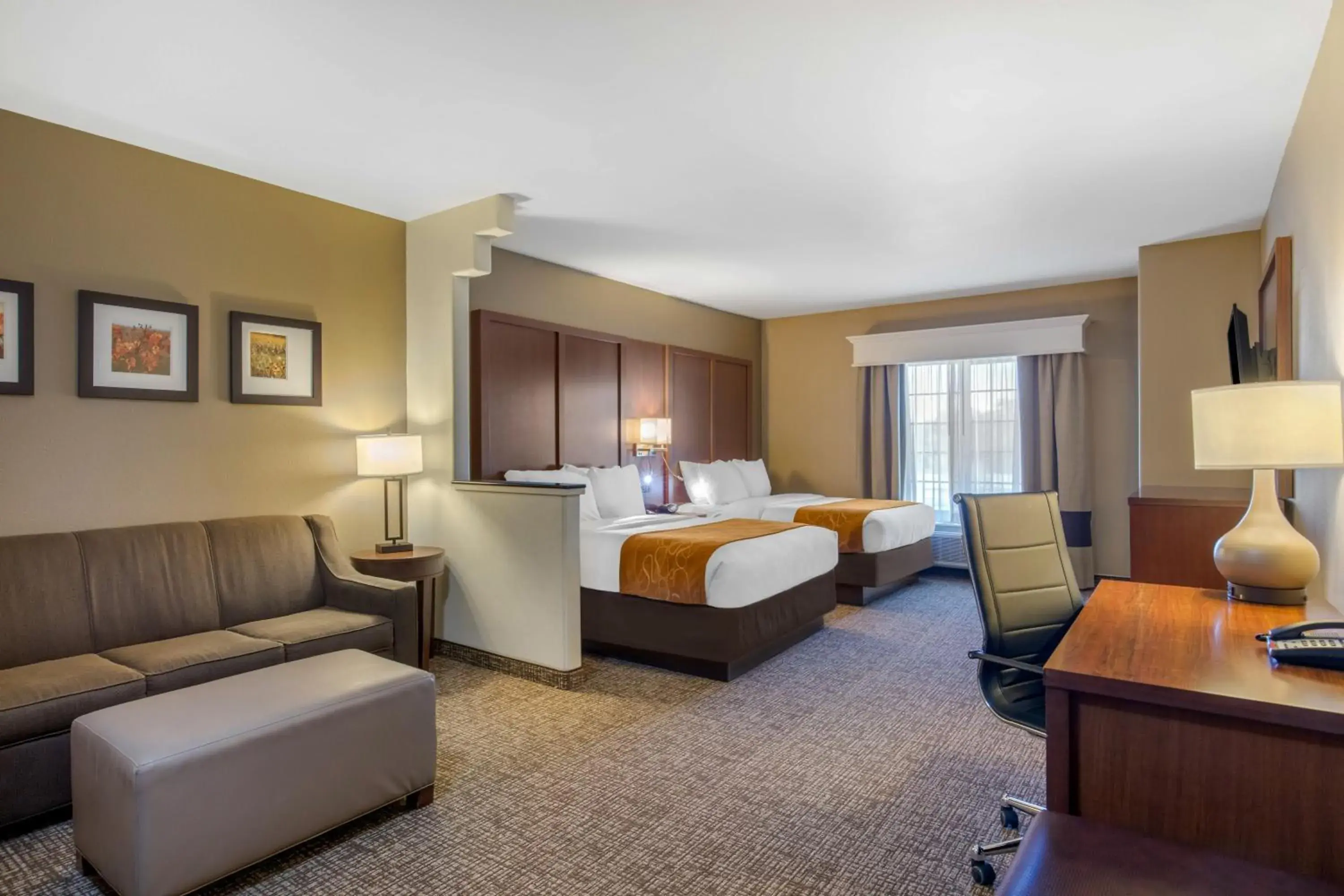 Queen Suite with Two Queen Beds - Accessible/Non-Smoking in Comfort Suites Marshall Queen Suite with Two Queen Beds - Accessible/Non-Smoking in Comfort Suites Marshall