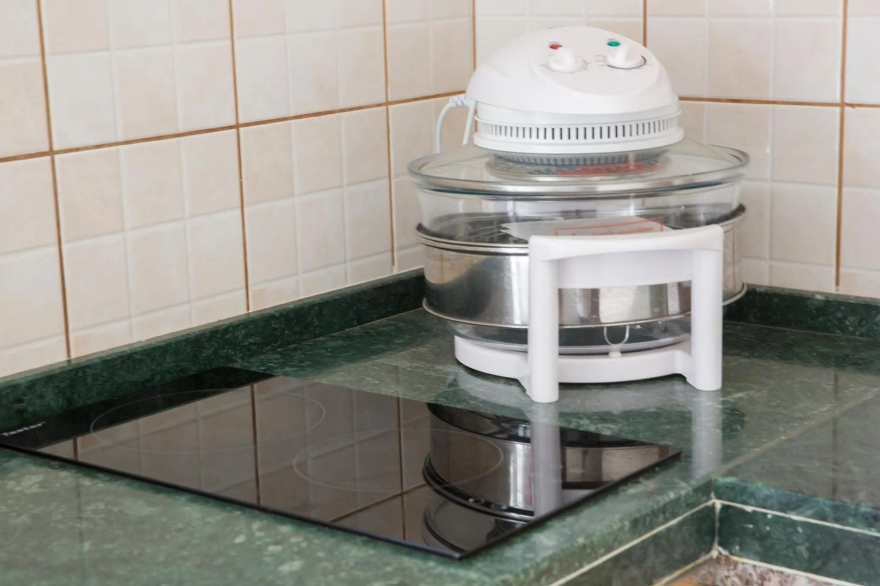 Kitchen or kitchenette in Eliofos Elegant Maisonettes