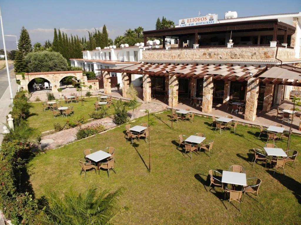 Restaurant/places to eat in Eliofos Elegant Maisonettes
