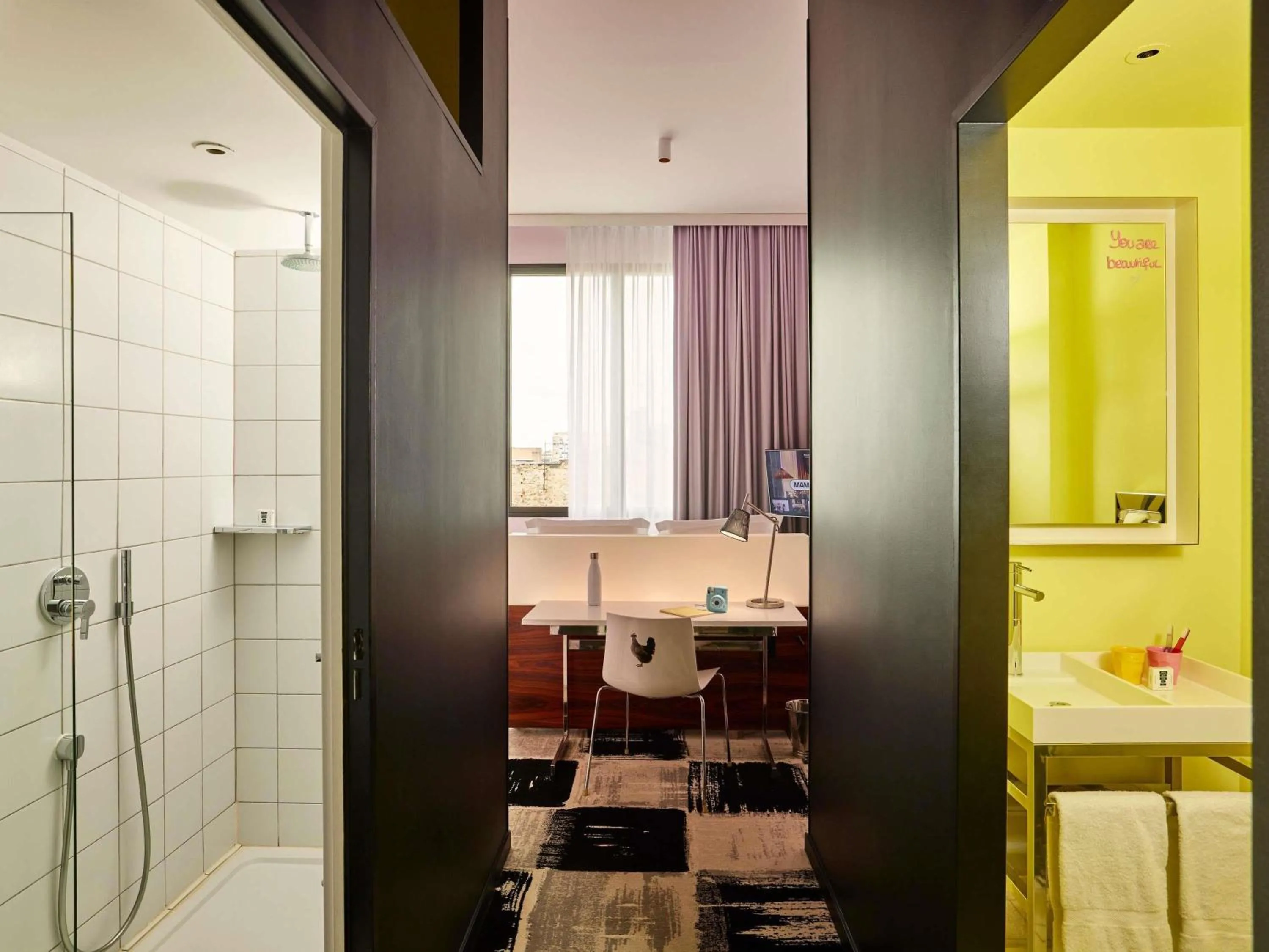 Bedroom in Mama Shelter Bordeaux Centre