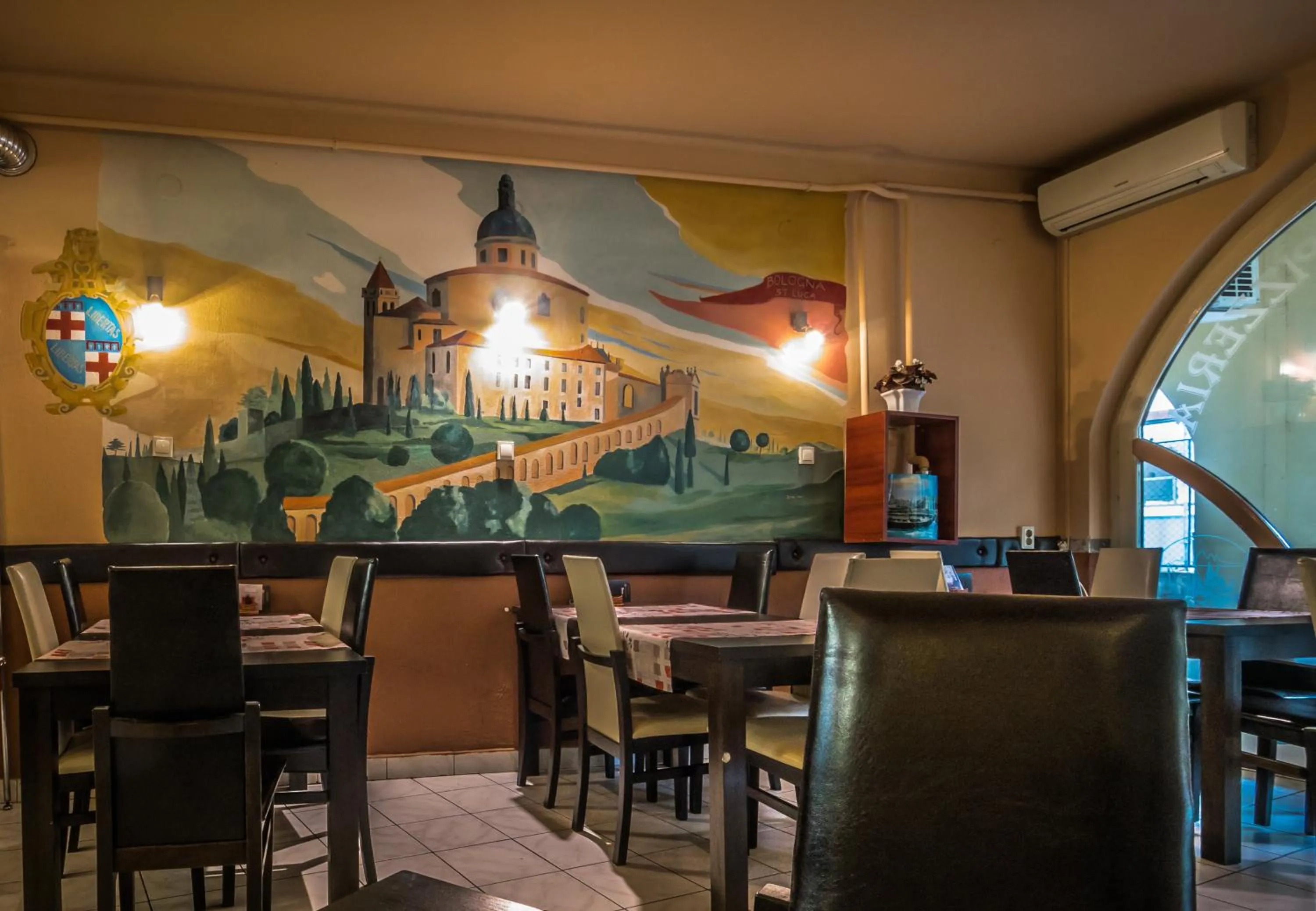 Restaurant/places to eat in Bokor Vendégház