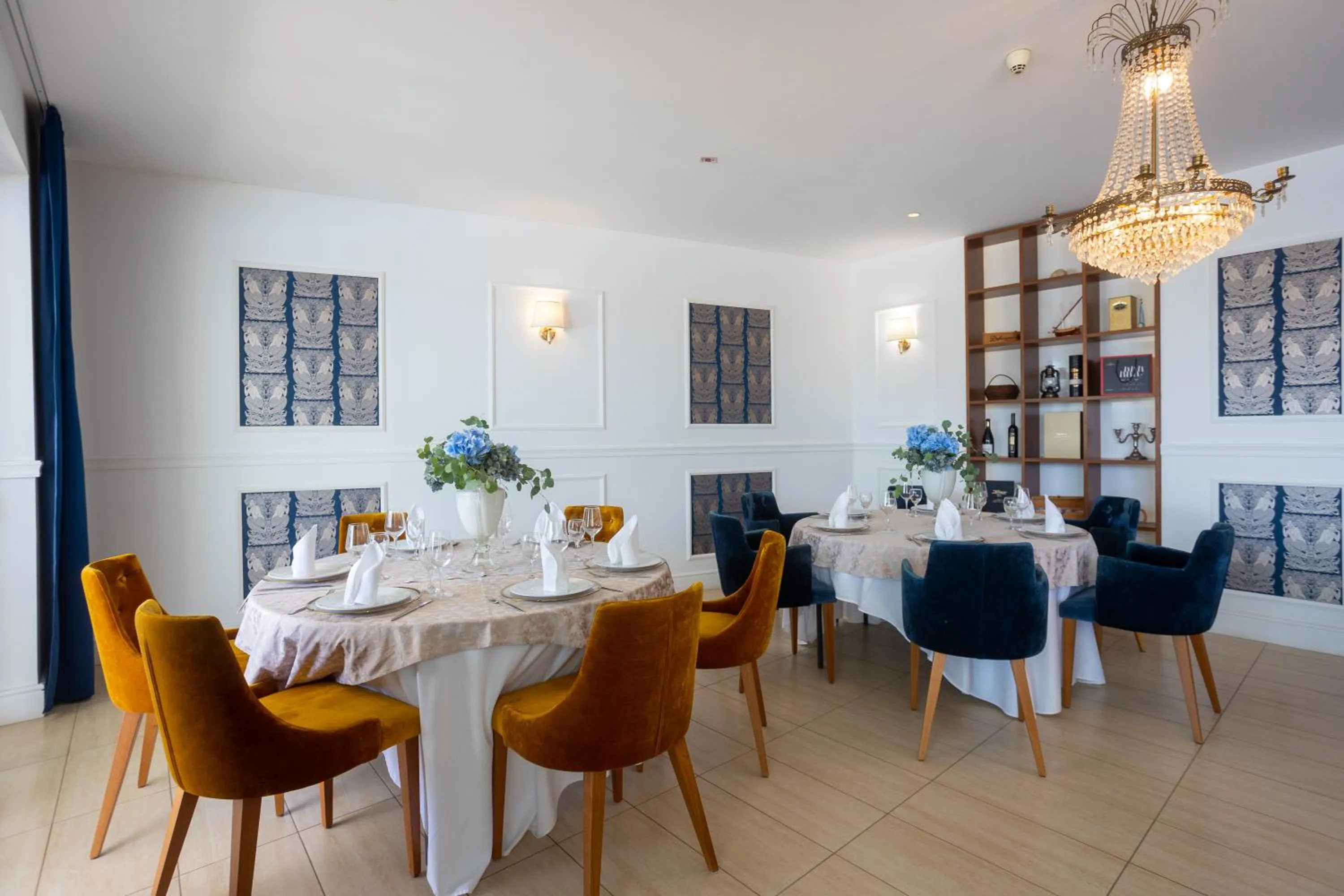 Restaurant/places to eat in Perla Resort