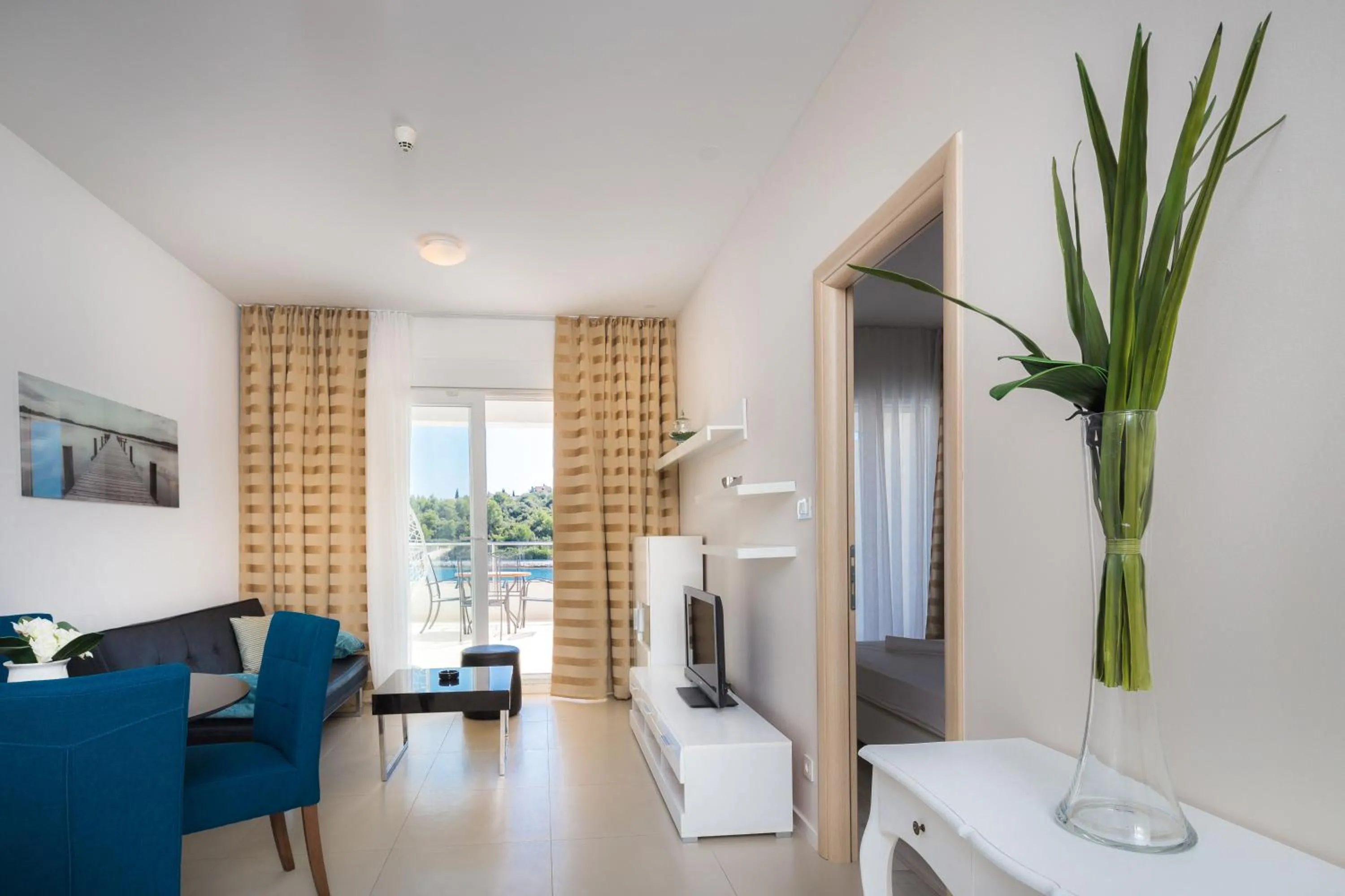 Living room, Bed in Perla Resort