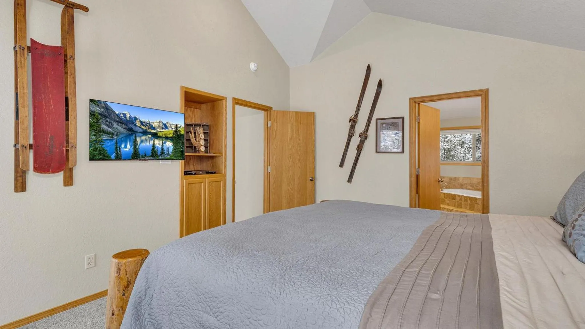 Bed in Vine Maple - Unit 30