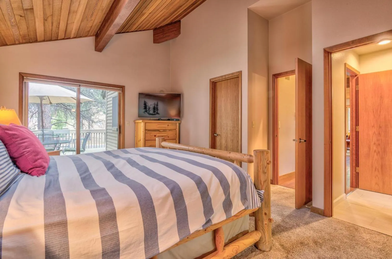 Bed in Tan Oak - Unit 37