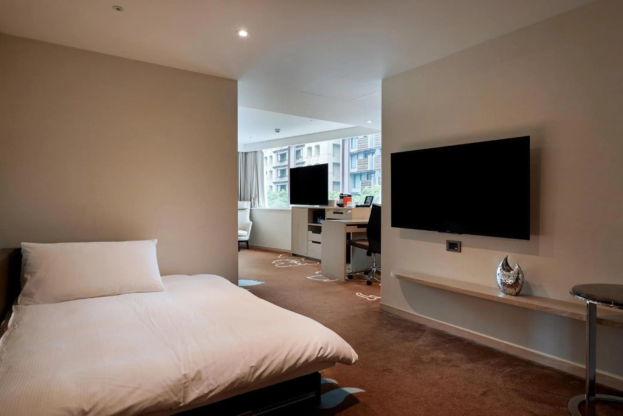 Photo of the whole room, Bed in K Hotel Taipei II