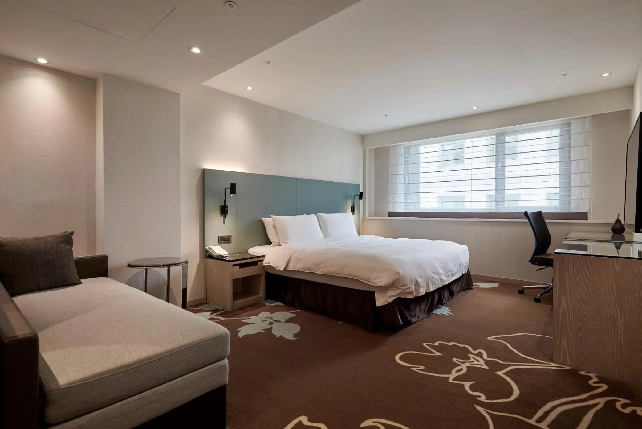 Bed in K Hotel Taipei II