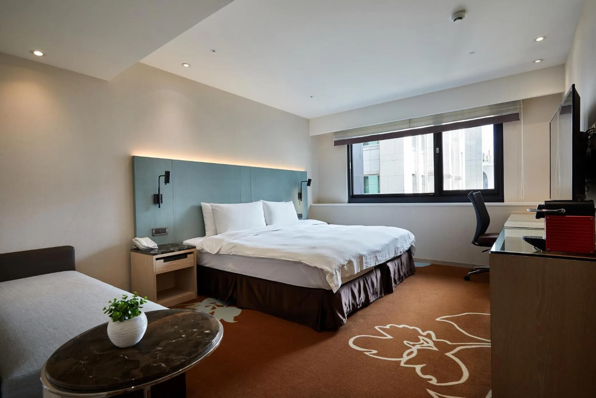 Bed in K Hotel Taipei II