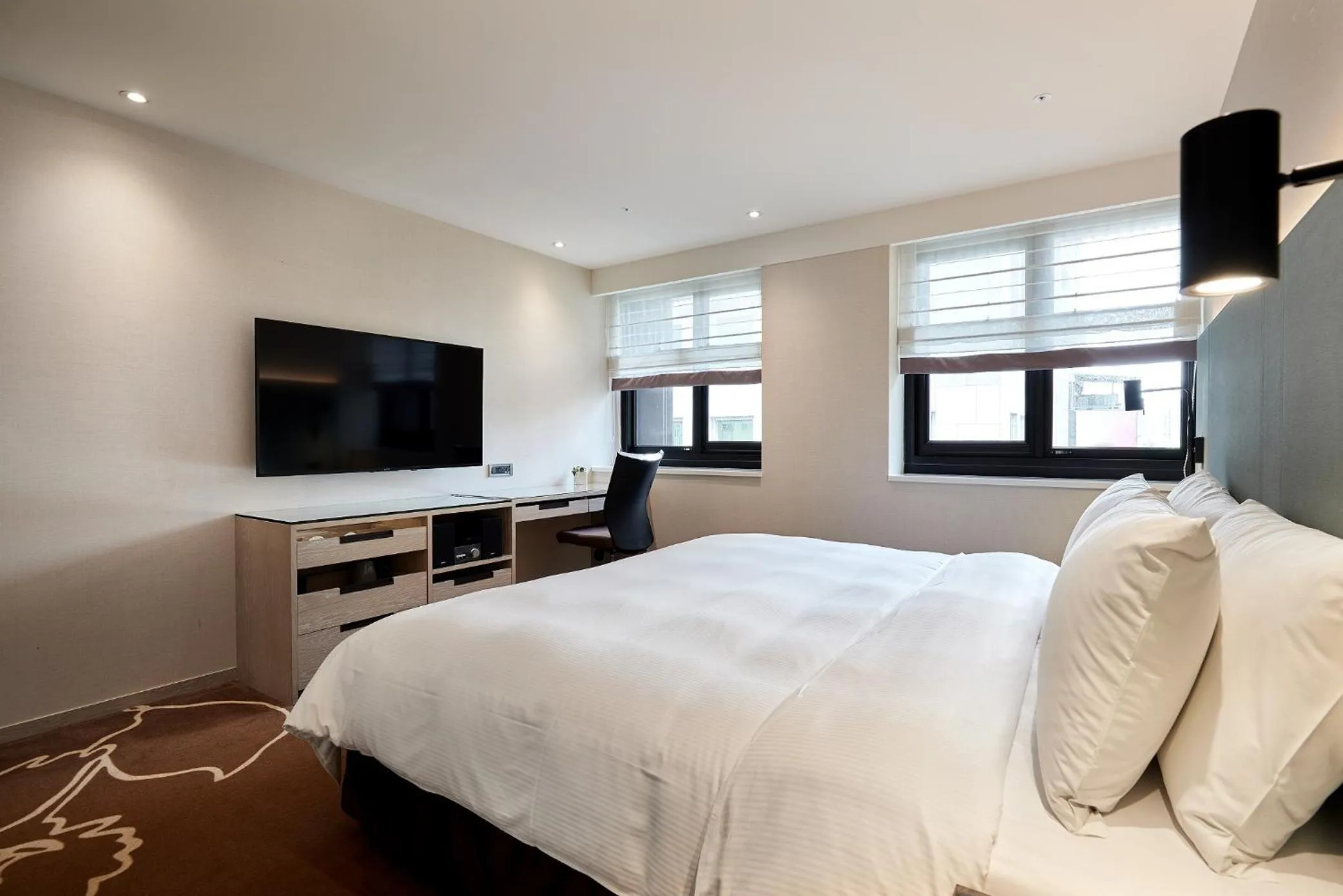 Bed in K Hotel Taipei II