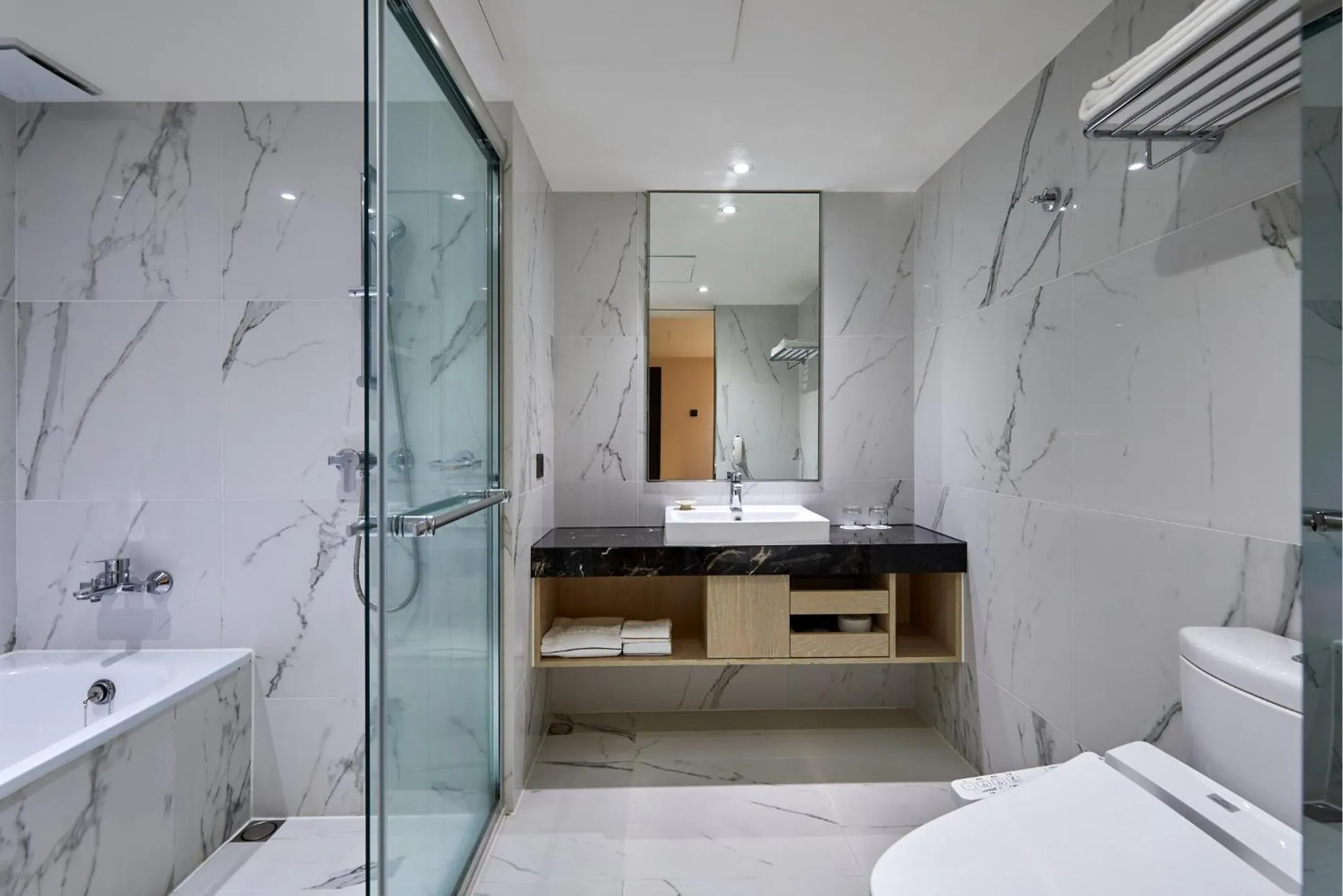 Shower, Bed in K Hotel Taipei II