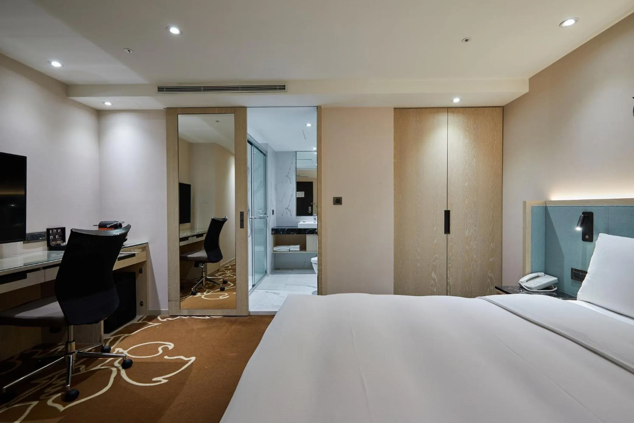 Bed in K Hotel Taipei II