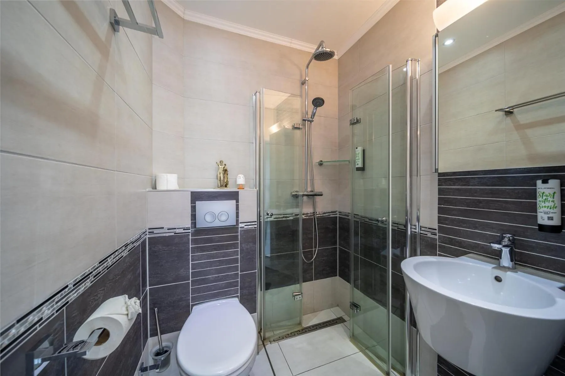 Bathroom in Hotel Zum Halbmond