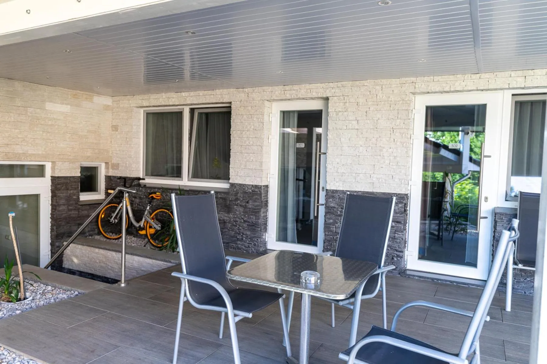 Balcony/Terrace in Hotel Zum Halbmond