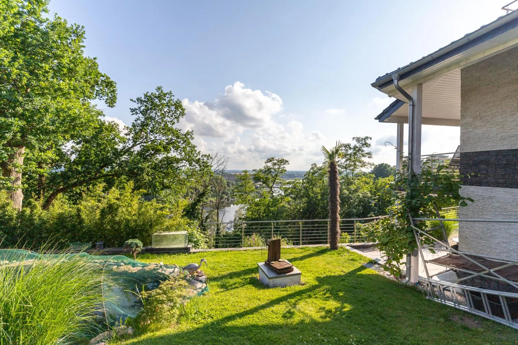 Garden in Hotel Zum Halbmond