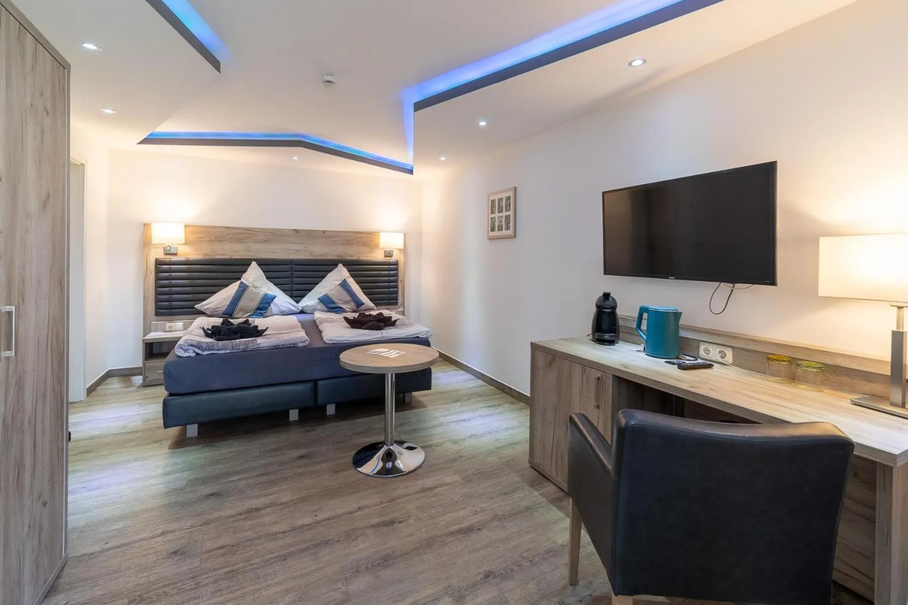 Bed in Hotel Zum Halbmond