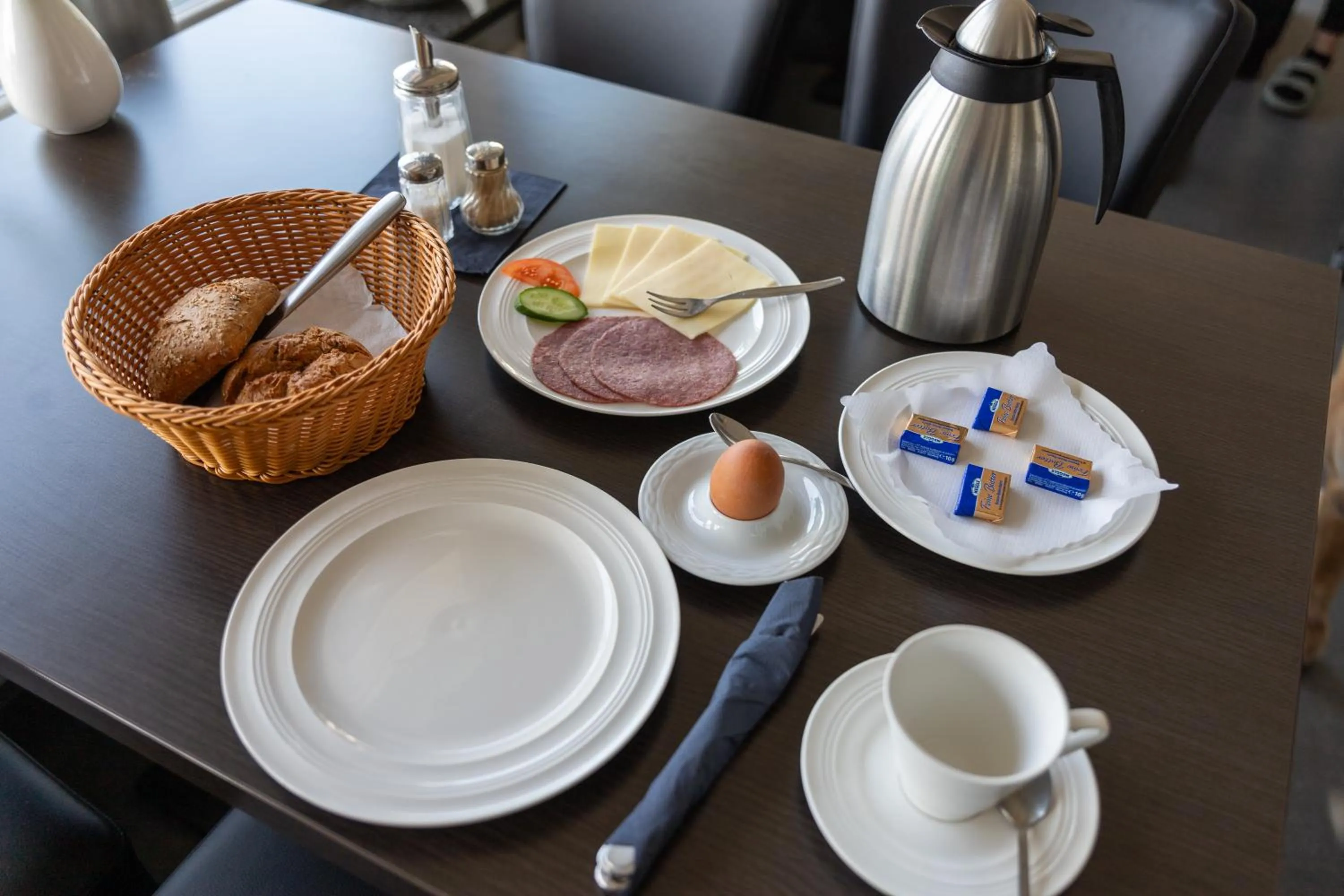 Breakfast in Hotel Zum Halbmond