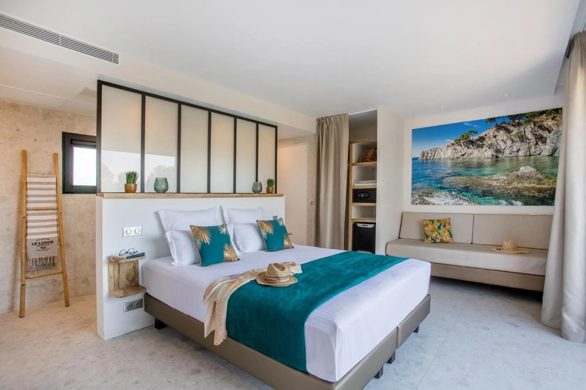 Bedroom, Bed in Le Lodge des Îles d'Or