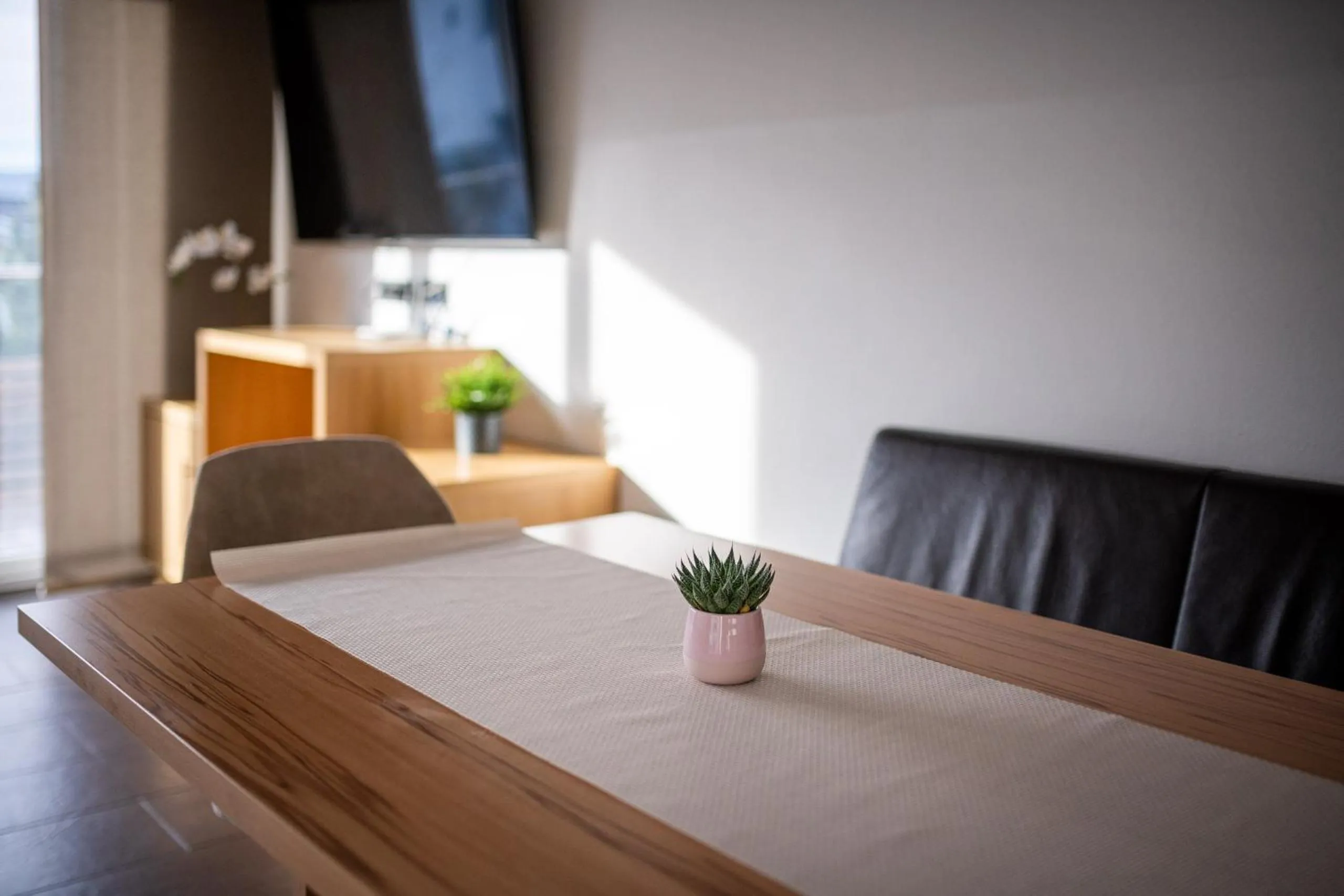 Dining area in Elinas Mountain Views