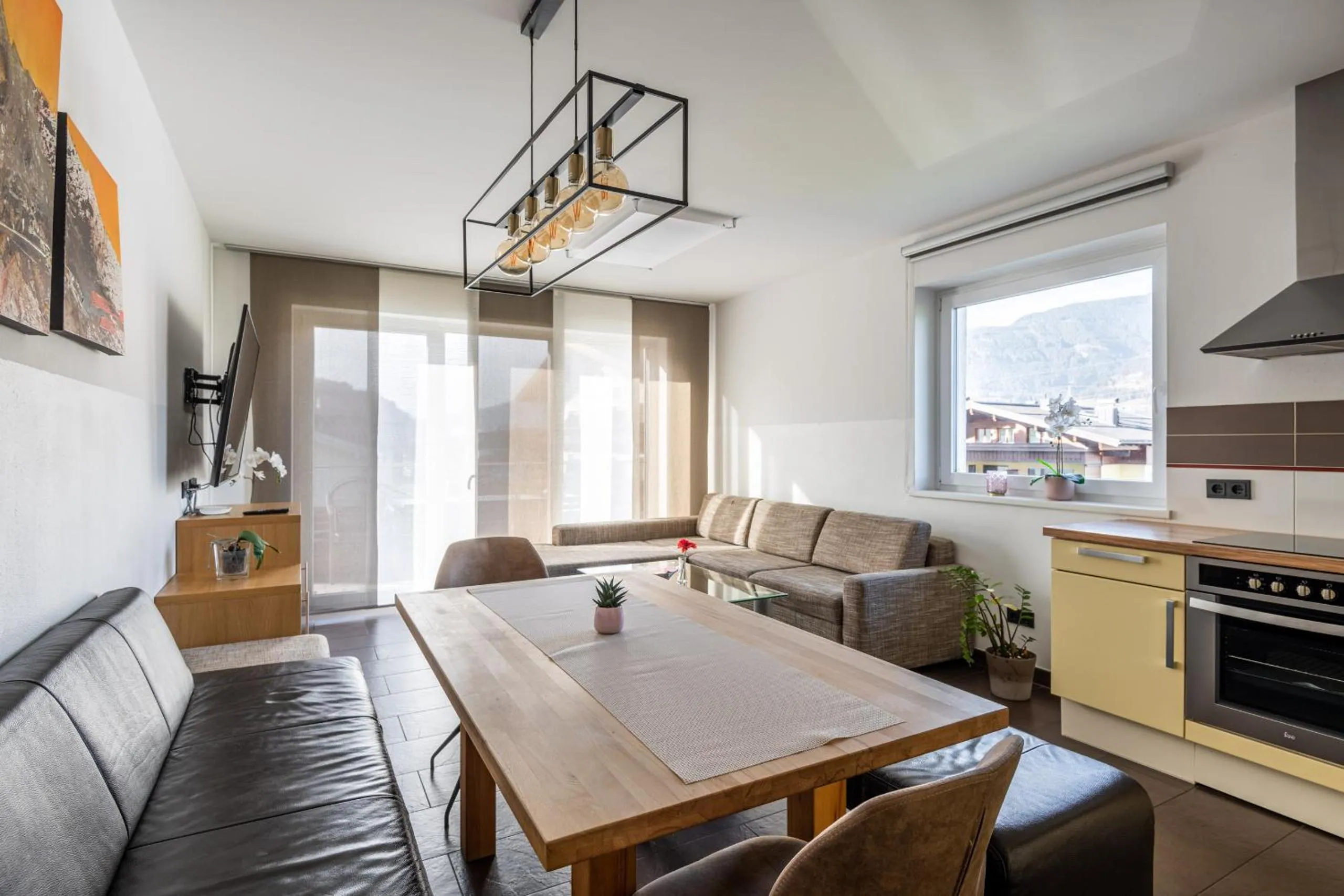 Living room in Elinas Mountain Views