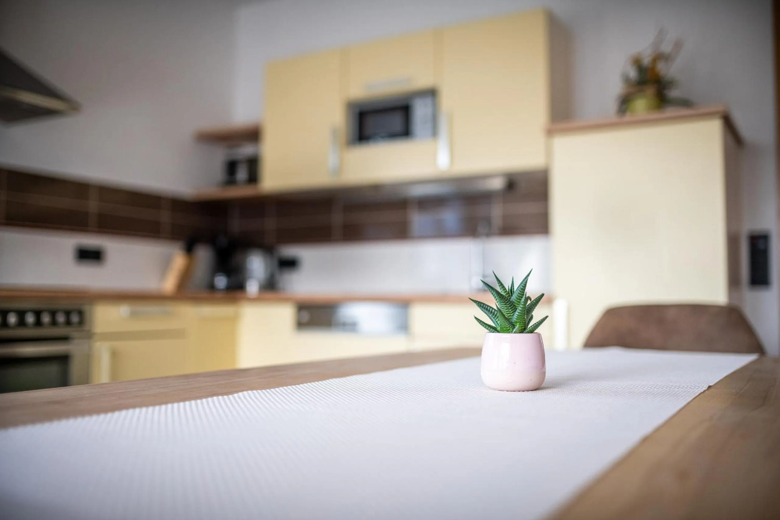 Dining area in Elinas Mountain Views