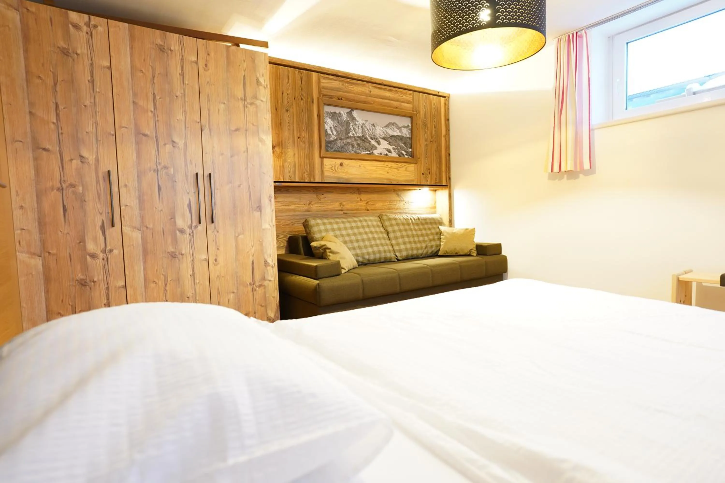 Bed in Elinas Mountain Views