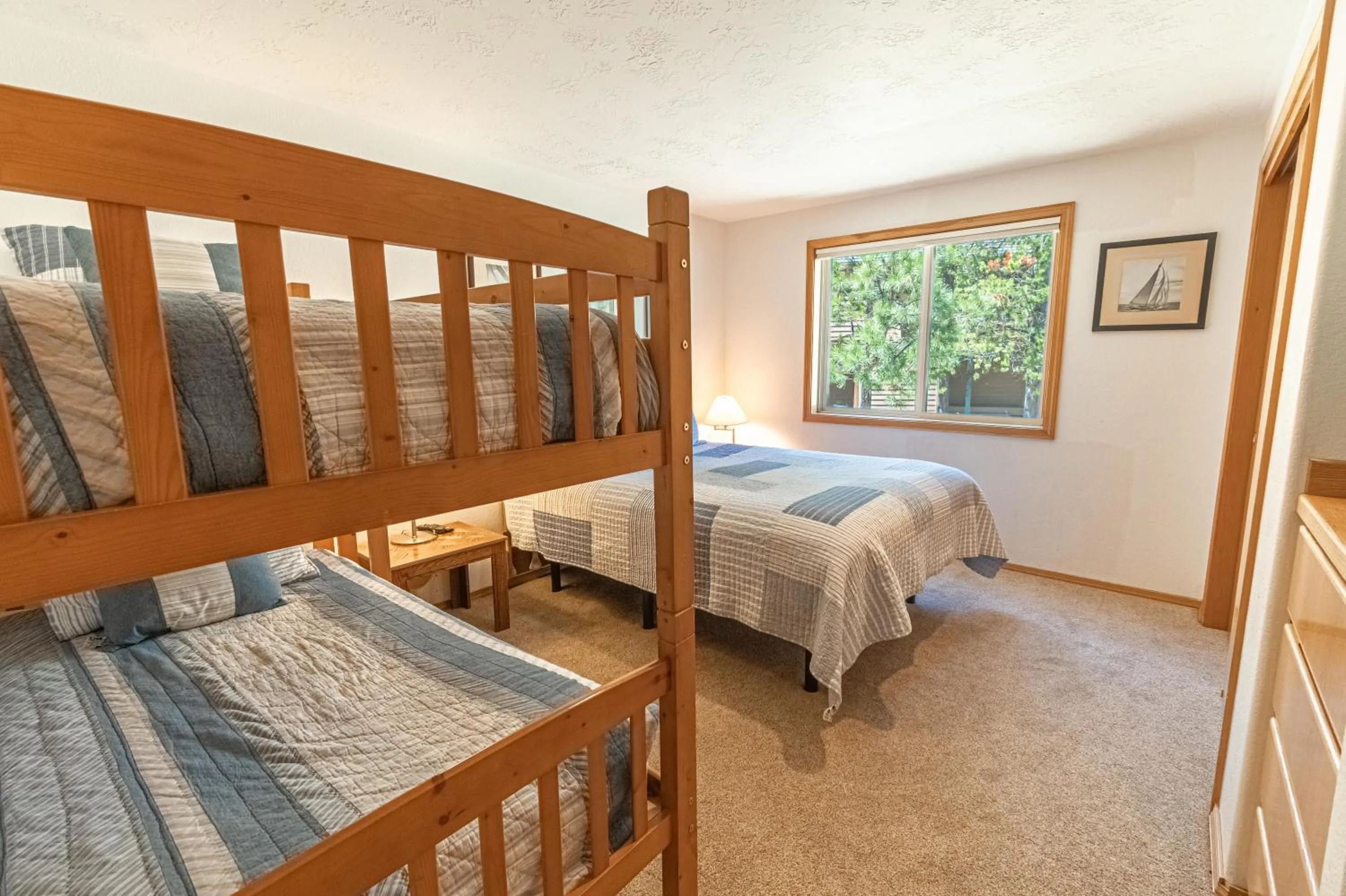 Bed in Warbler - Unit 15