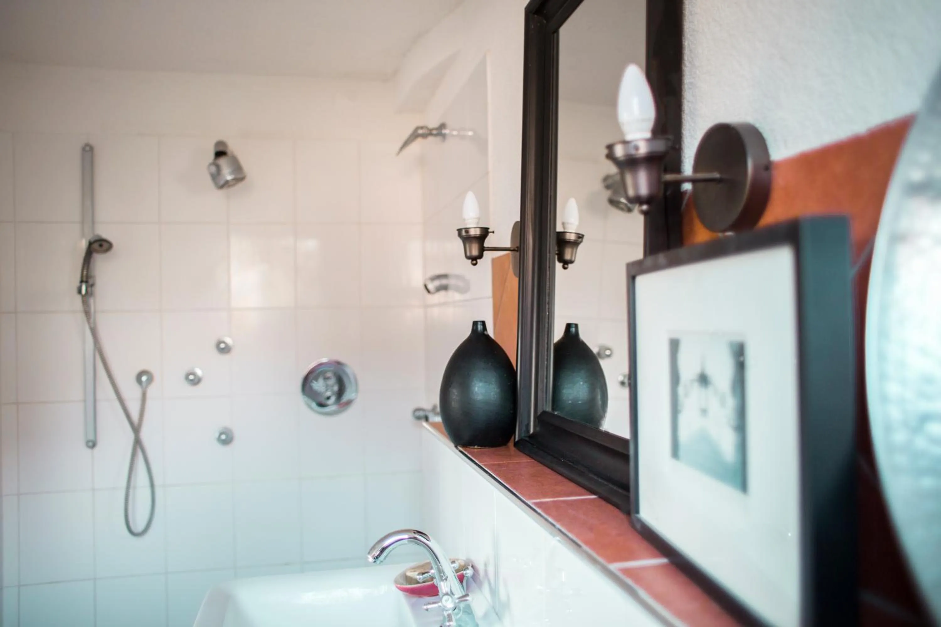 Shower in Bed & Breakfast Unter den Linden