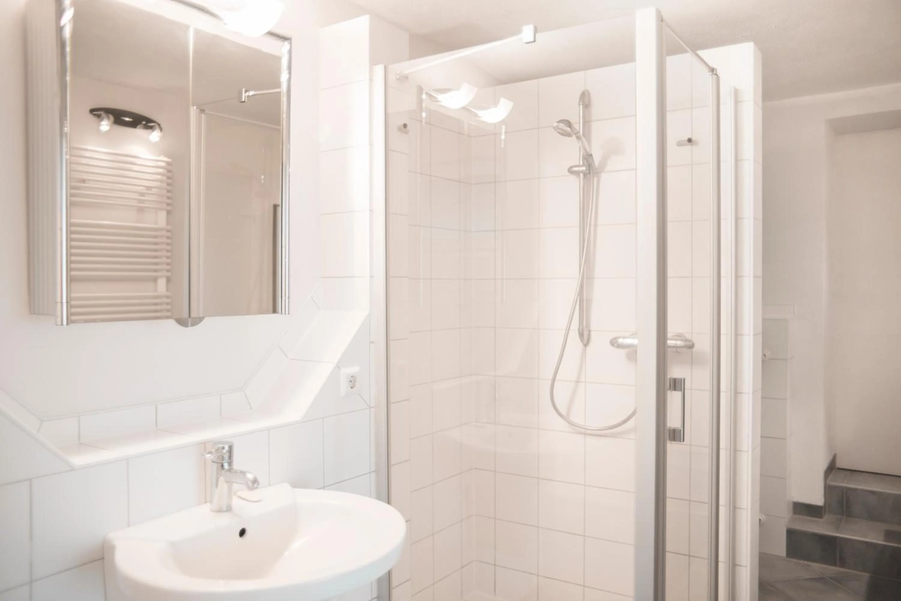 Shower in Bed & Breakfast Unter den Linden