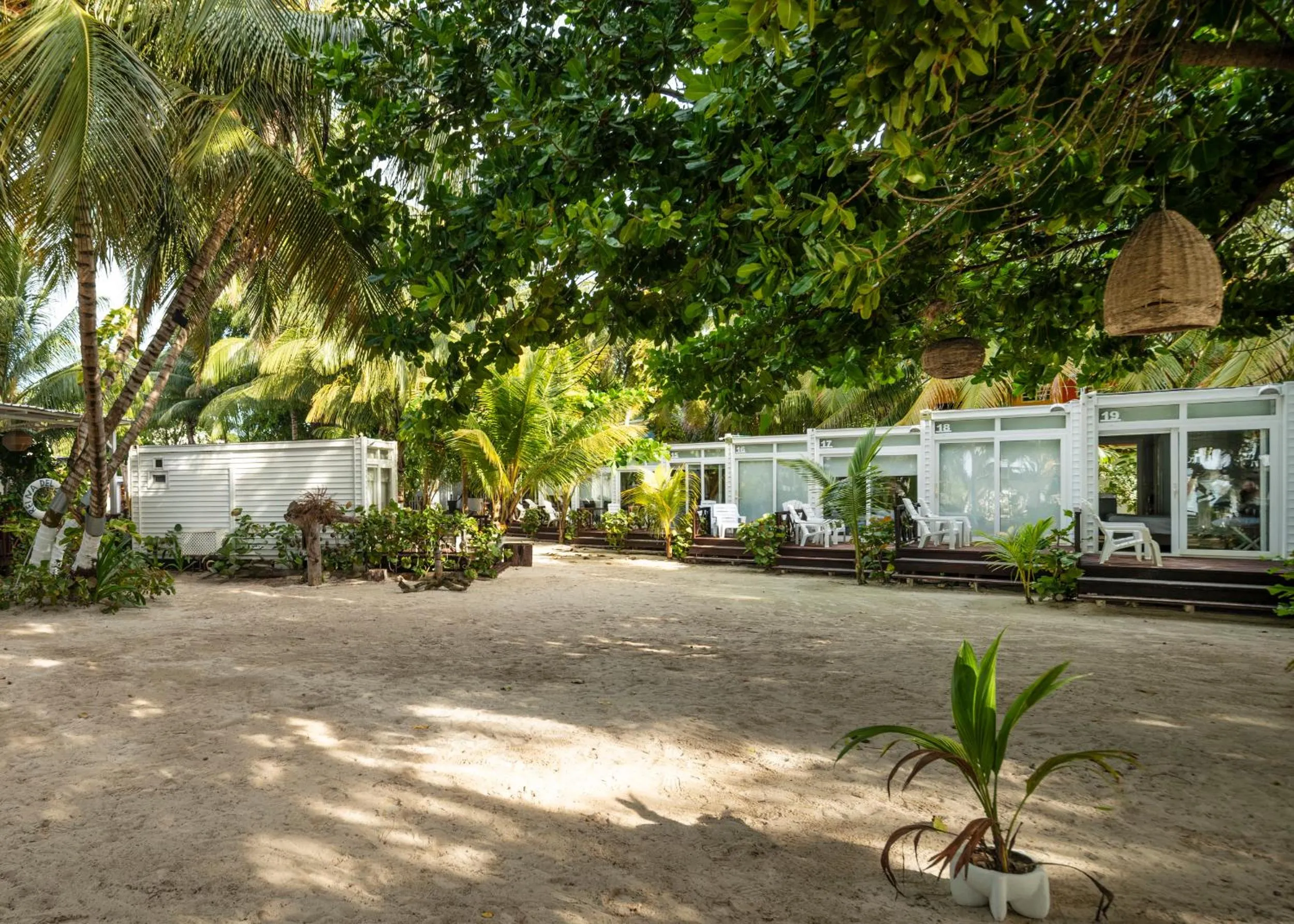 Property building in Hotel Reina del Mar By Dorado