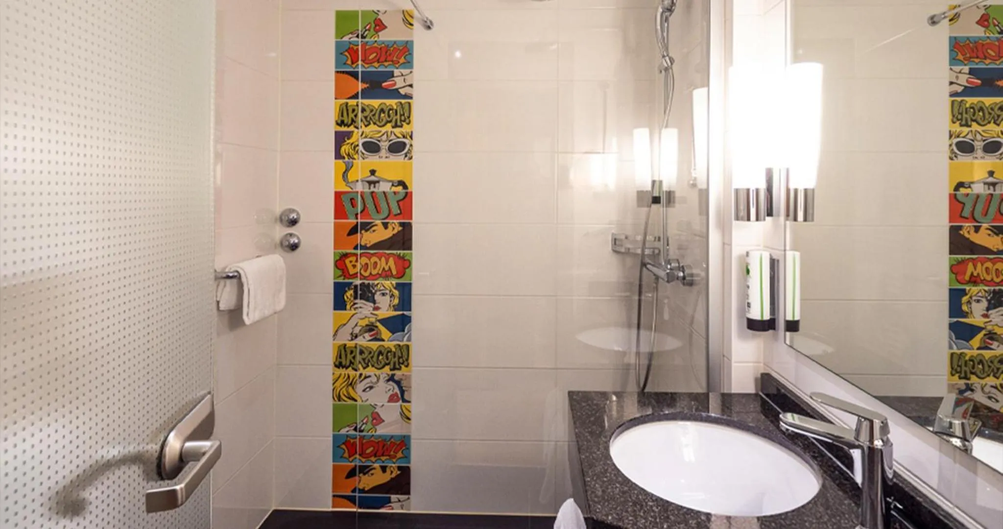 Bathroom in Hotel Am Triller - Hotel & Serviced Apartments