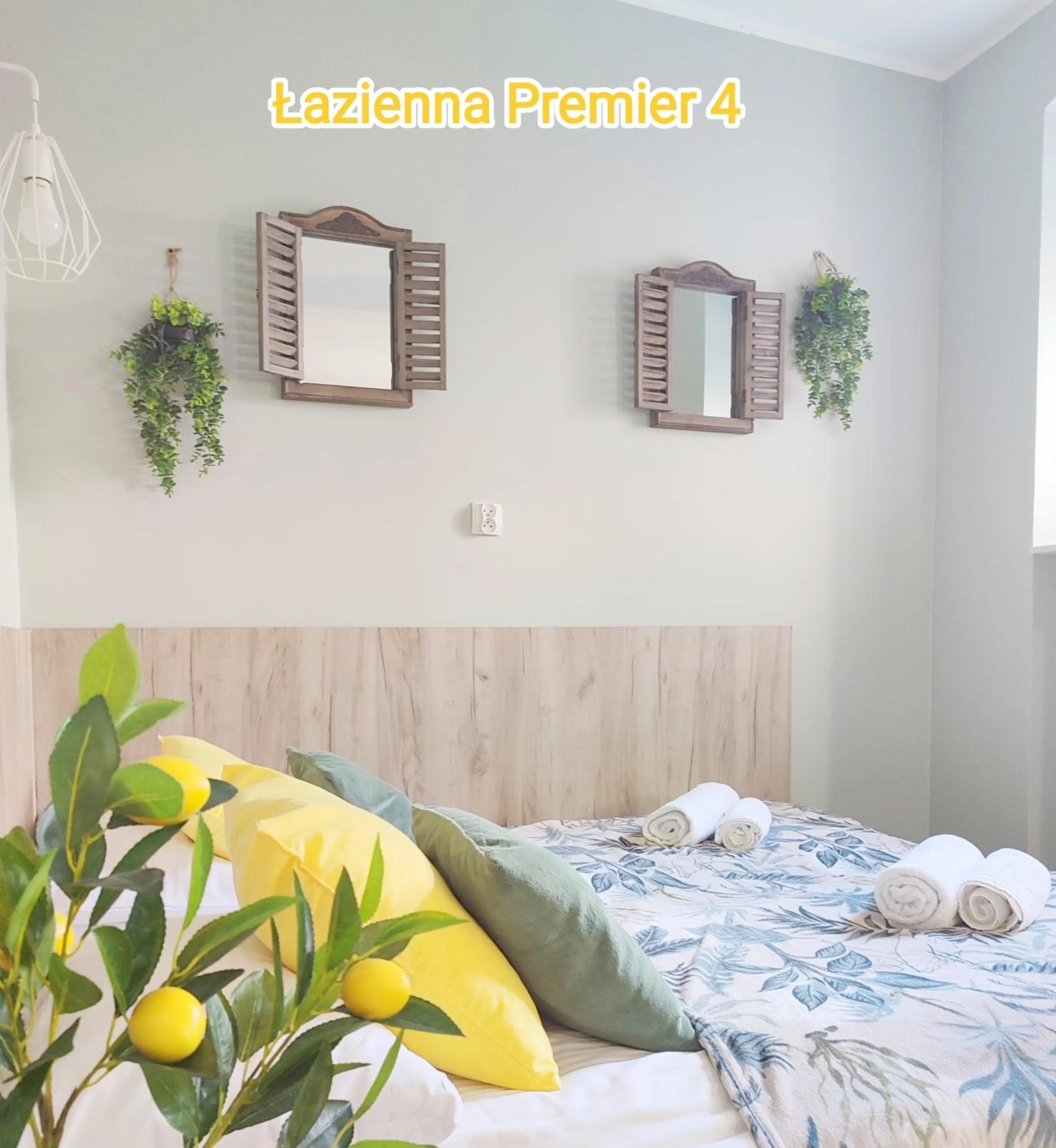 One-Bedroom Apartment in Łazienna Premier by Rentoom