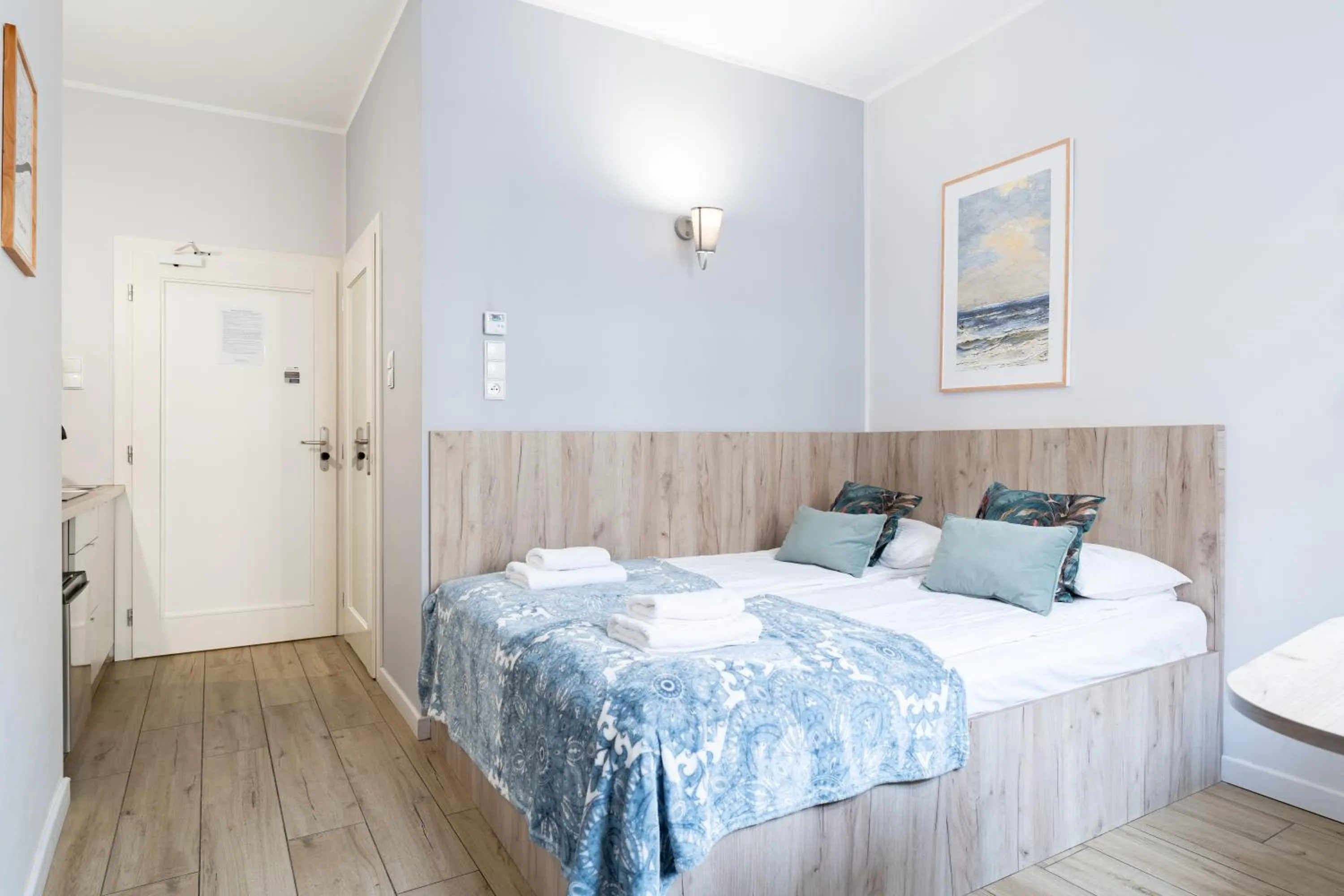 Decorative detail, Bed in Aparthotel przy Bulwarze by Rentoom