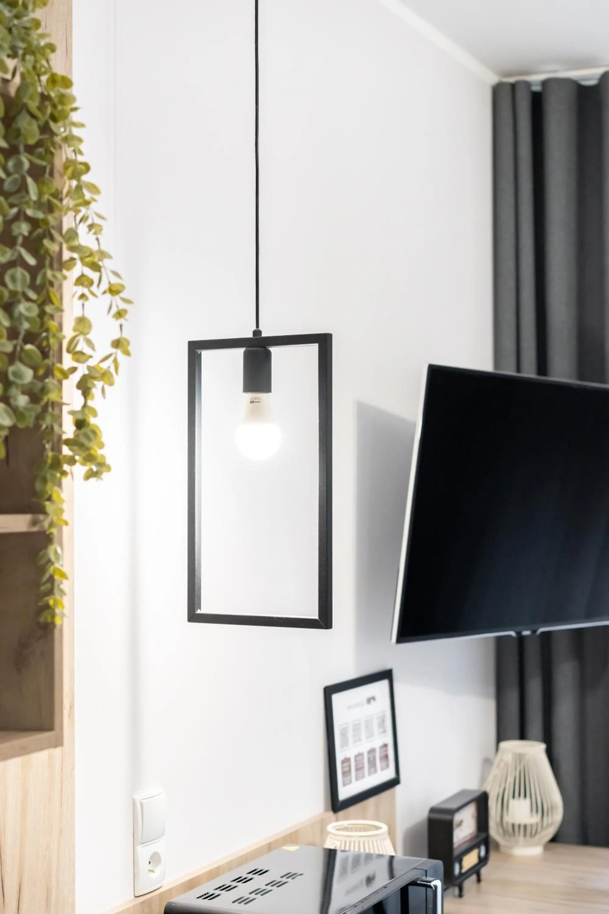 TV and multimedia in Aparthotel przy Bulwarze by Rentoom