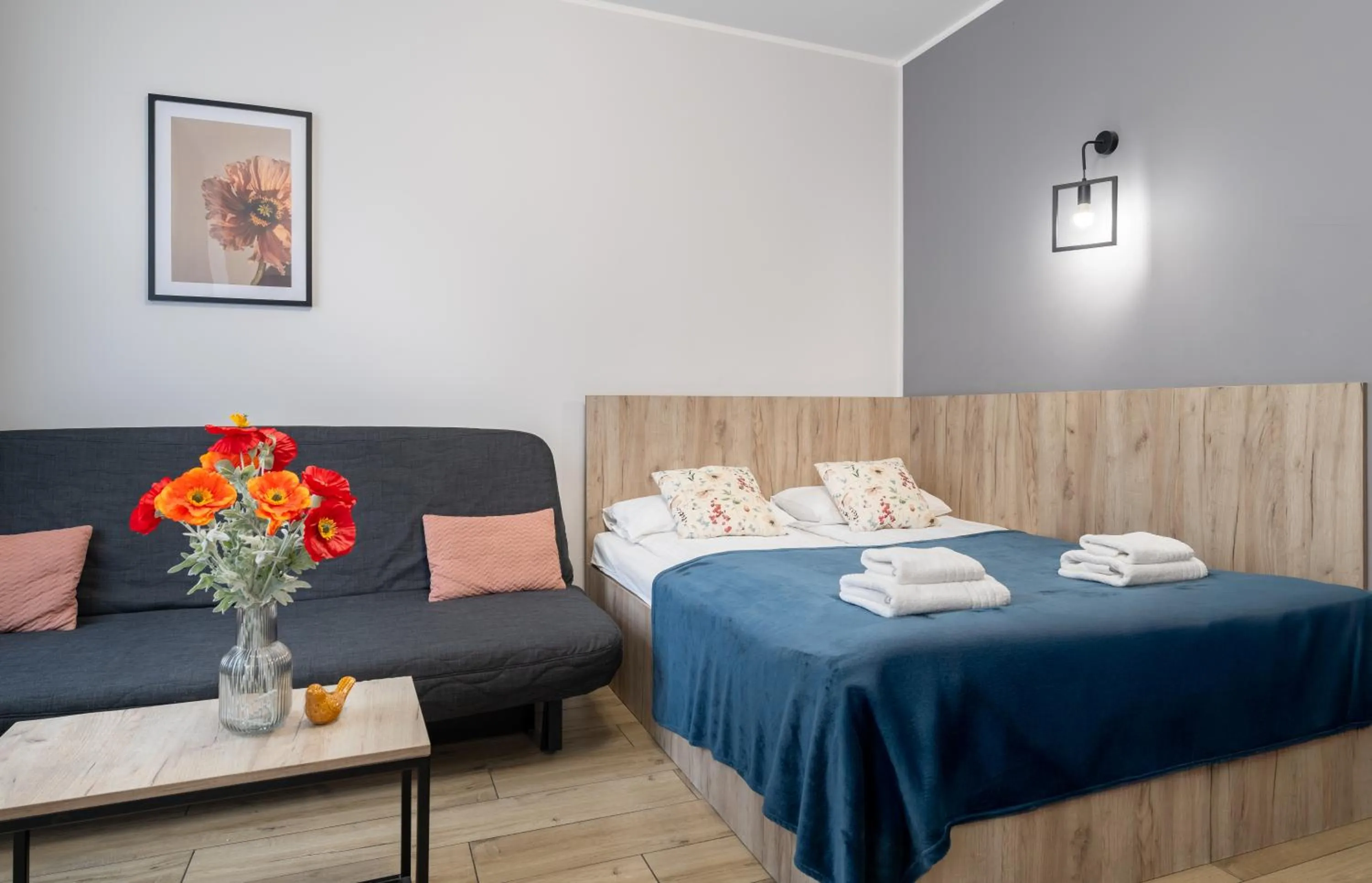 Bedroom, Bed in Aparthotel przy Bulwarze by Rentoom