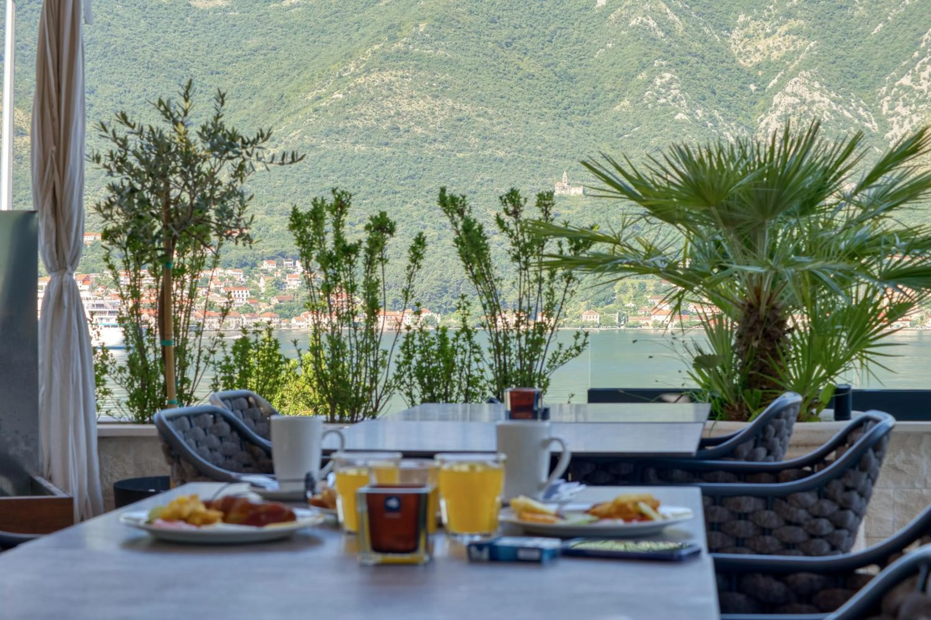 Restaurant/places to eat in Boutique Hotel R Palazzo