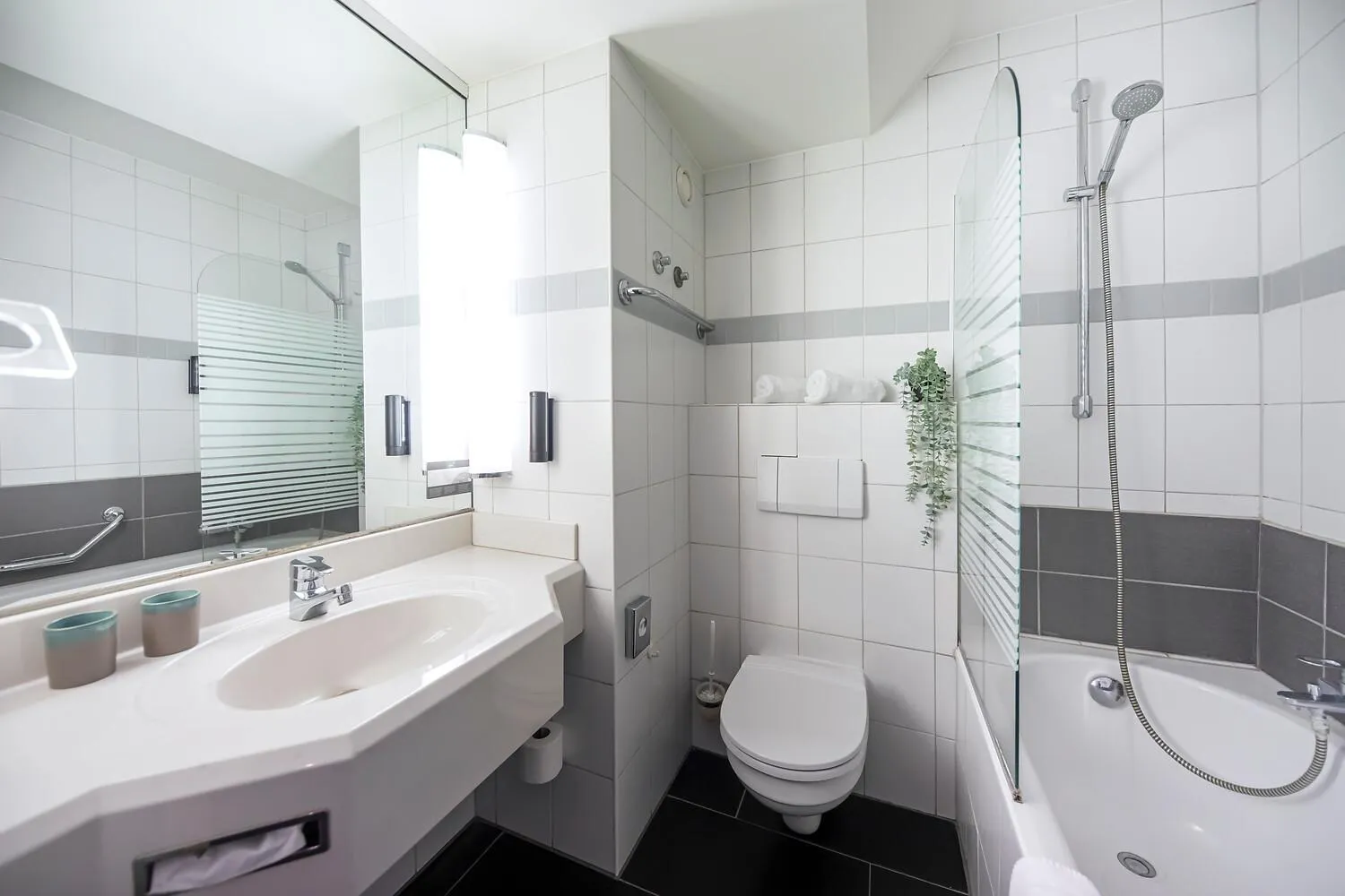 Bathroom in ACHAT Hotel Heppenheim