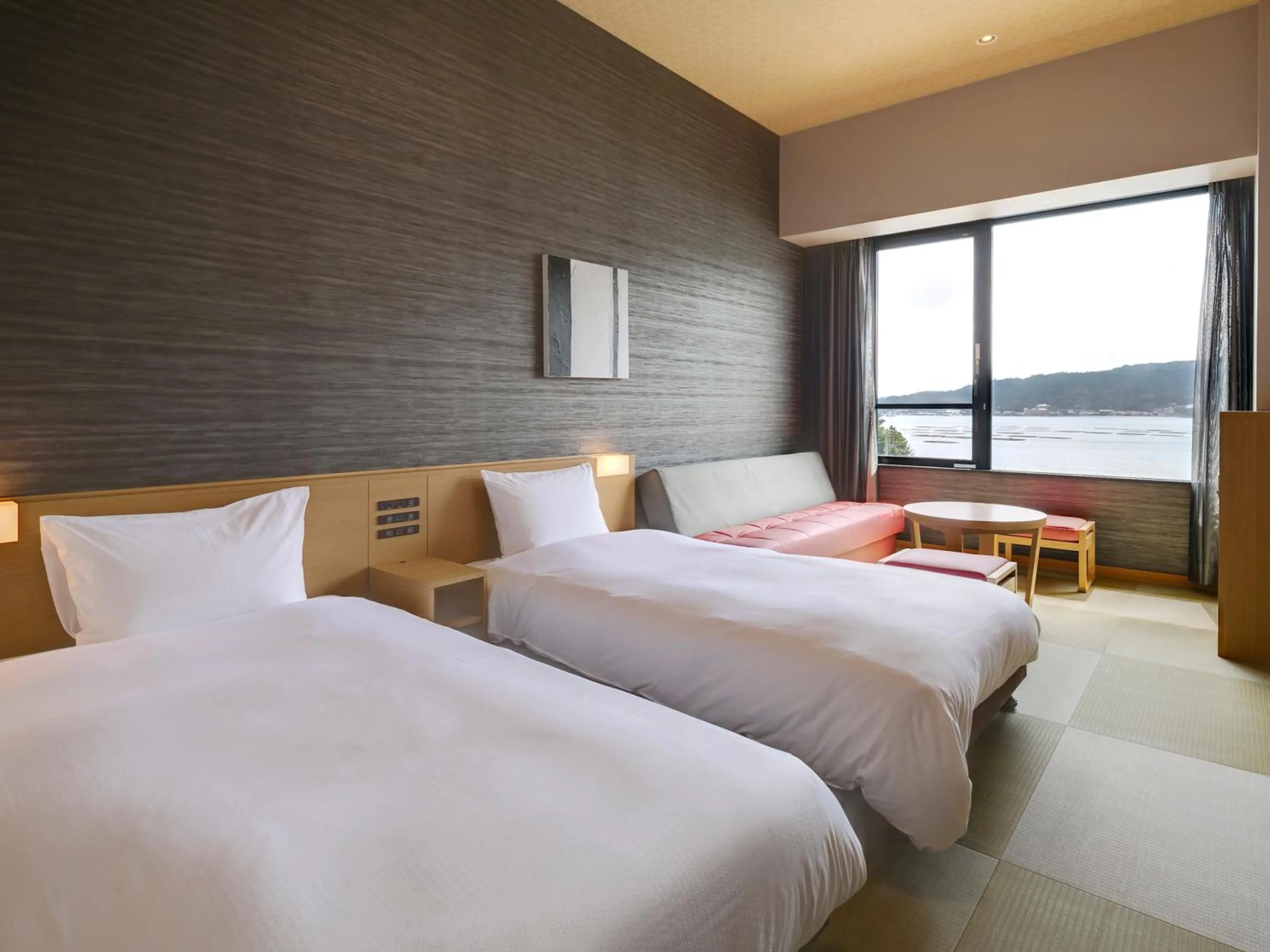 Bed in Grandvrio Hotel Miyajima Wakura - ROUTE INN HOTELS -