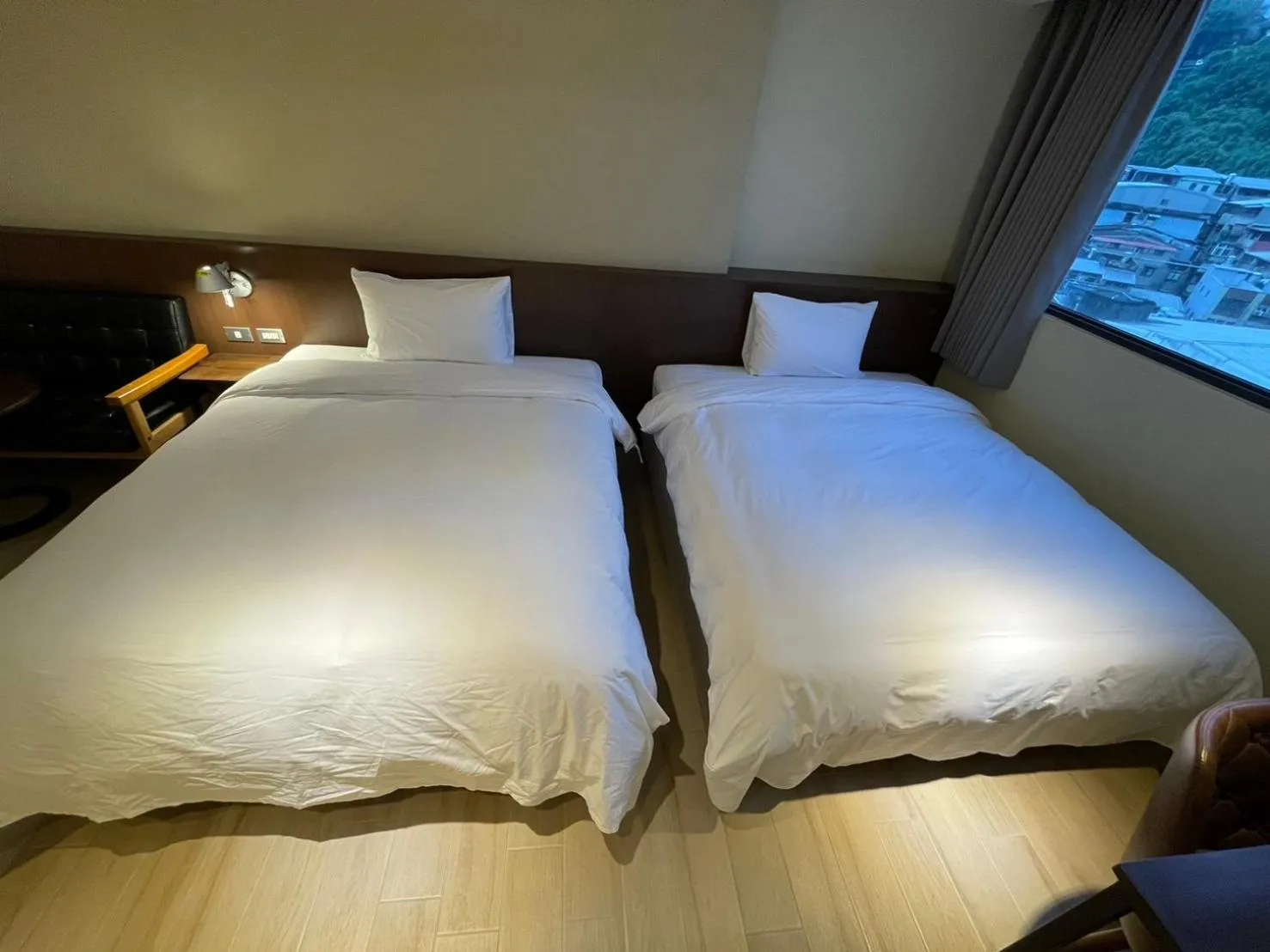 Bed in Dahua Hotel