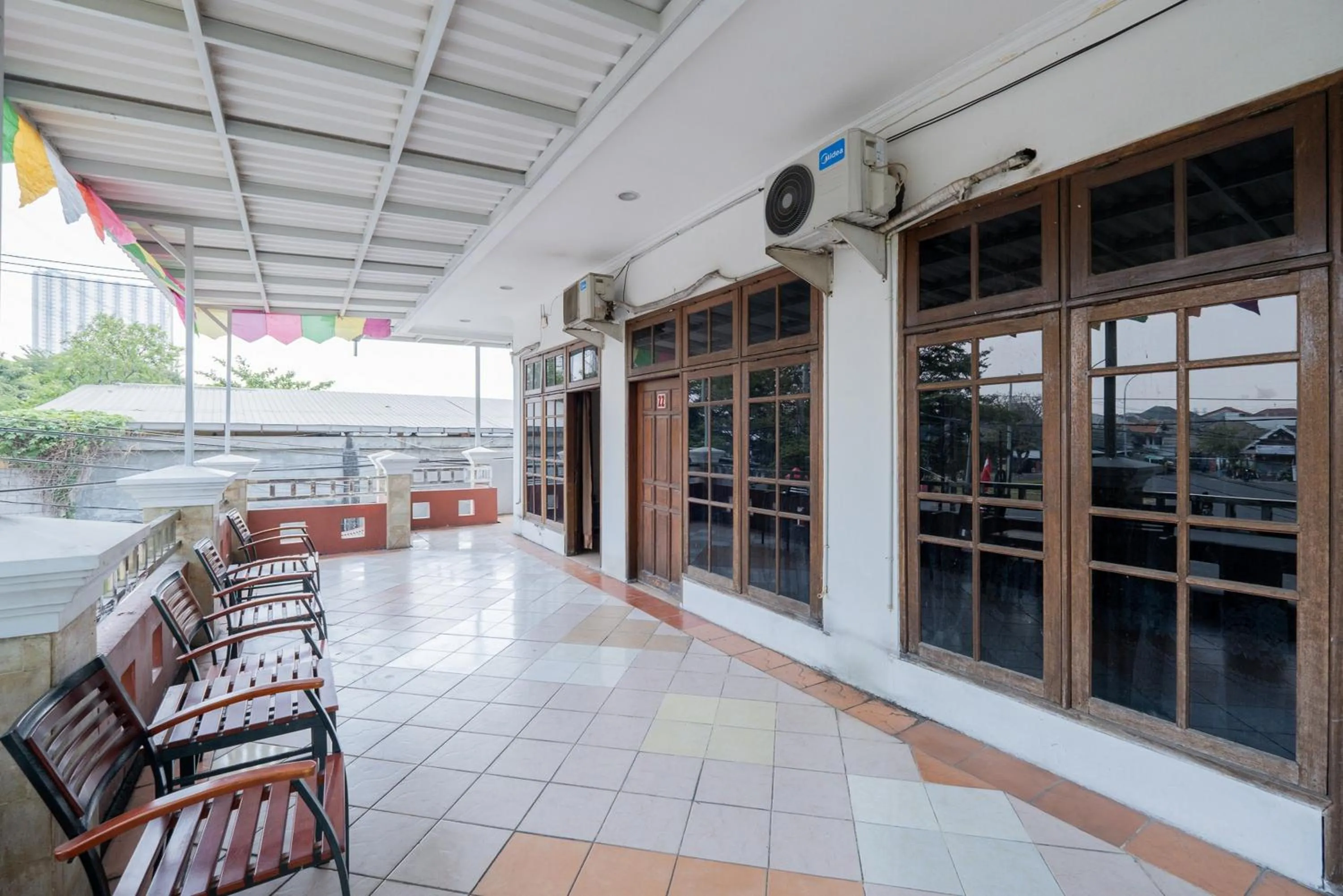 Property building in RedDoorz Plus @ Gunungsari Surabaya