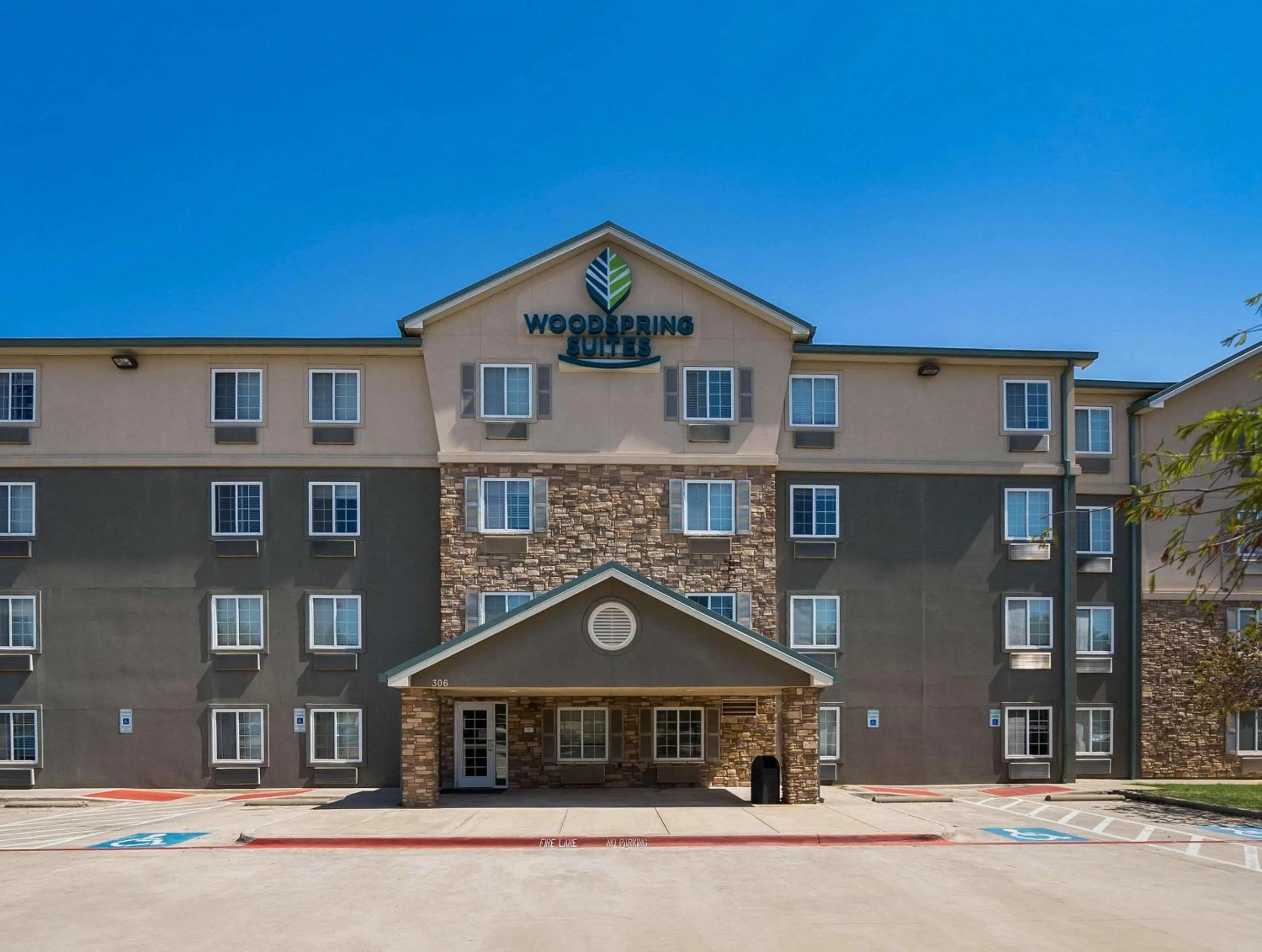 Property building in WoodSpring Suites Fort Worth Trophy Club