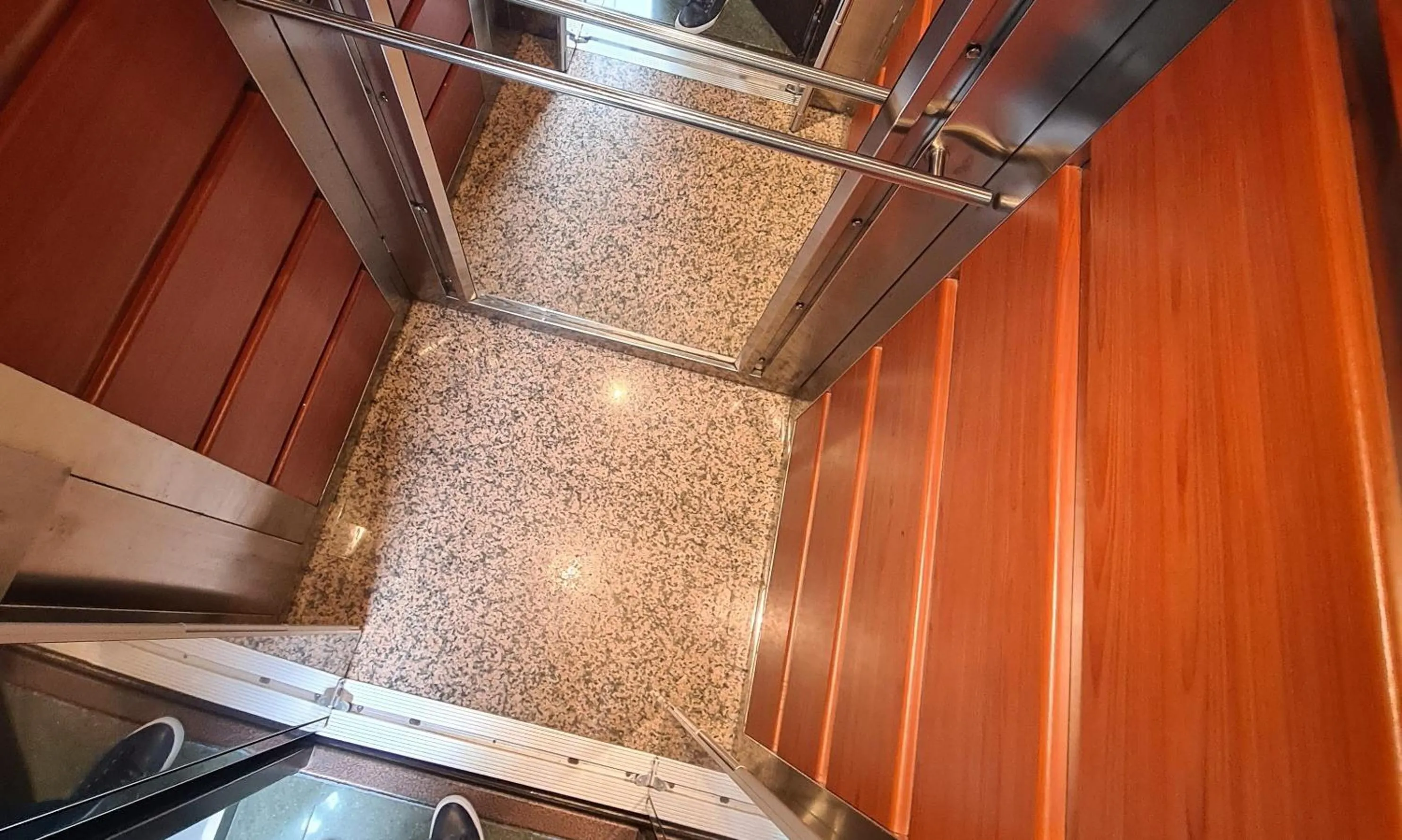 elevator in Old City Park Hotel