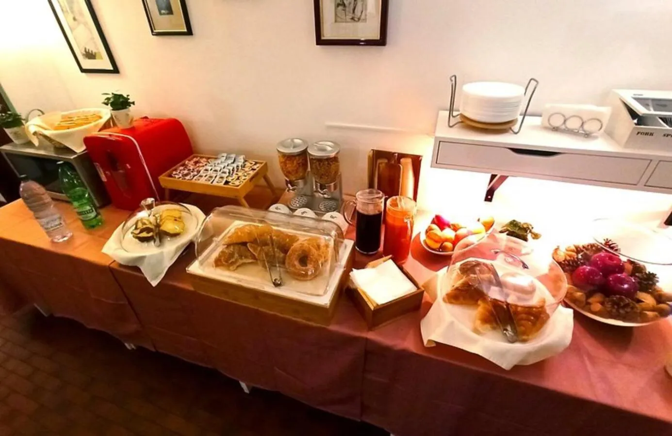 Buffet breakfast in Hotel San Michele