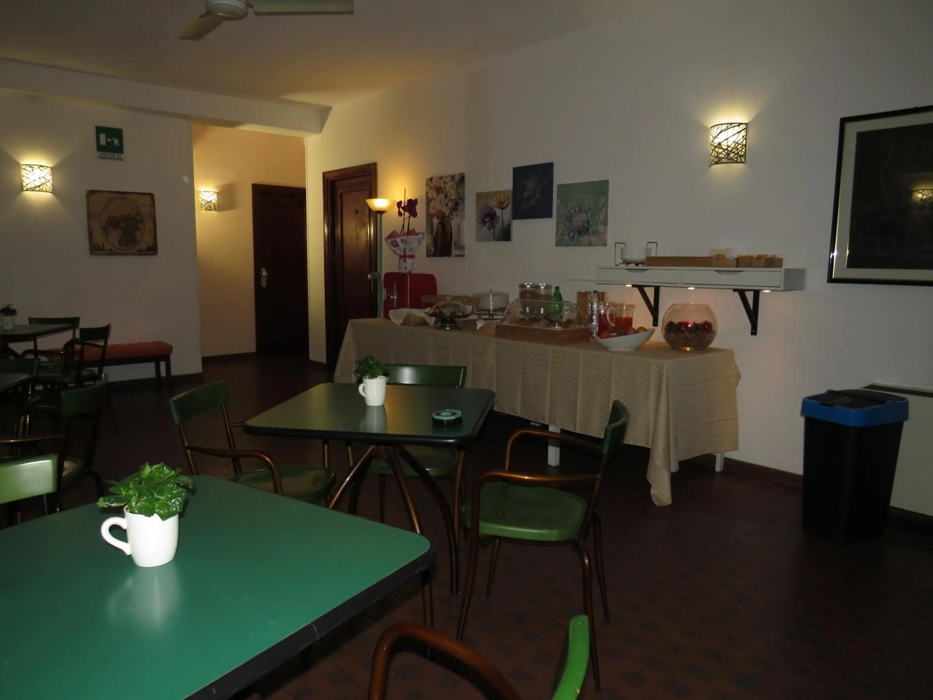 Restaurant/places to eat in Hotel San Michele