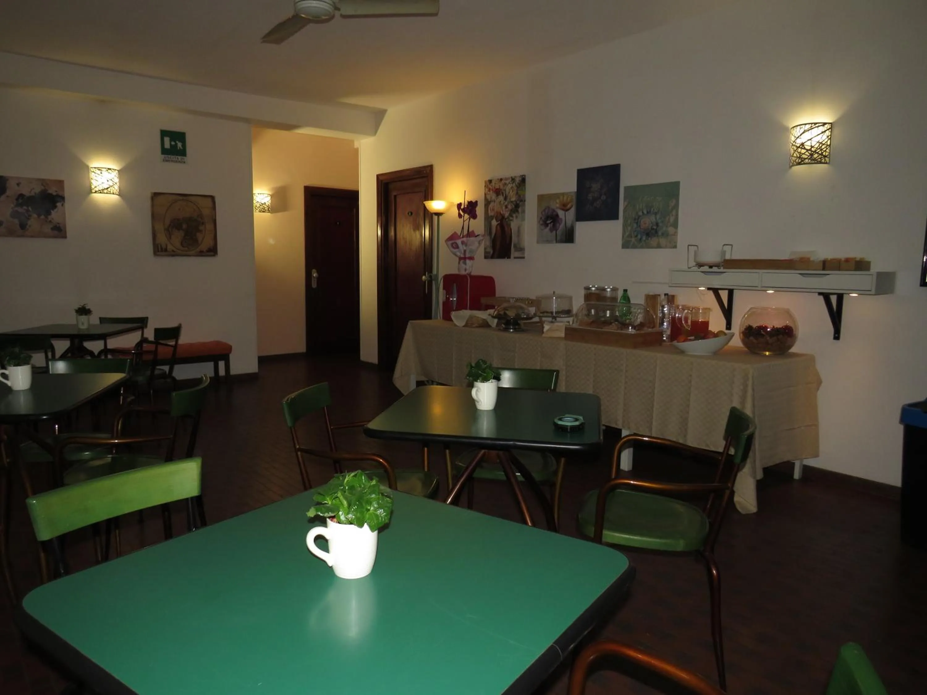 Restaurant/places to eat in Hotel San Michele