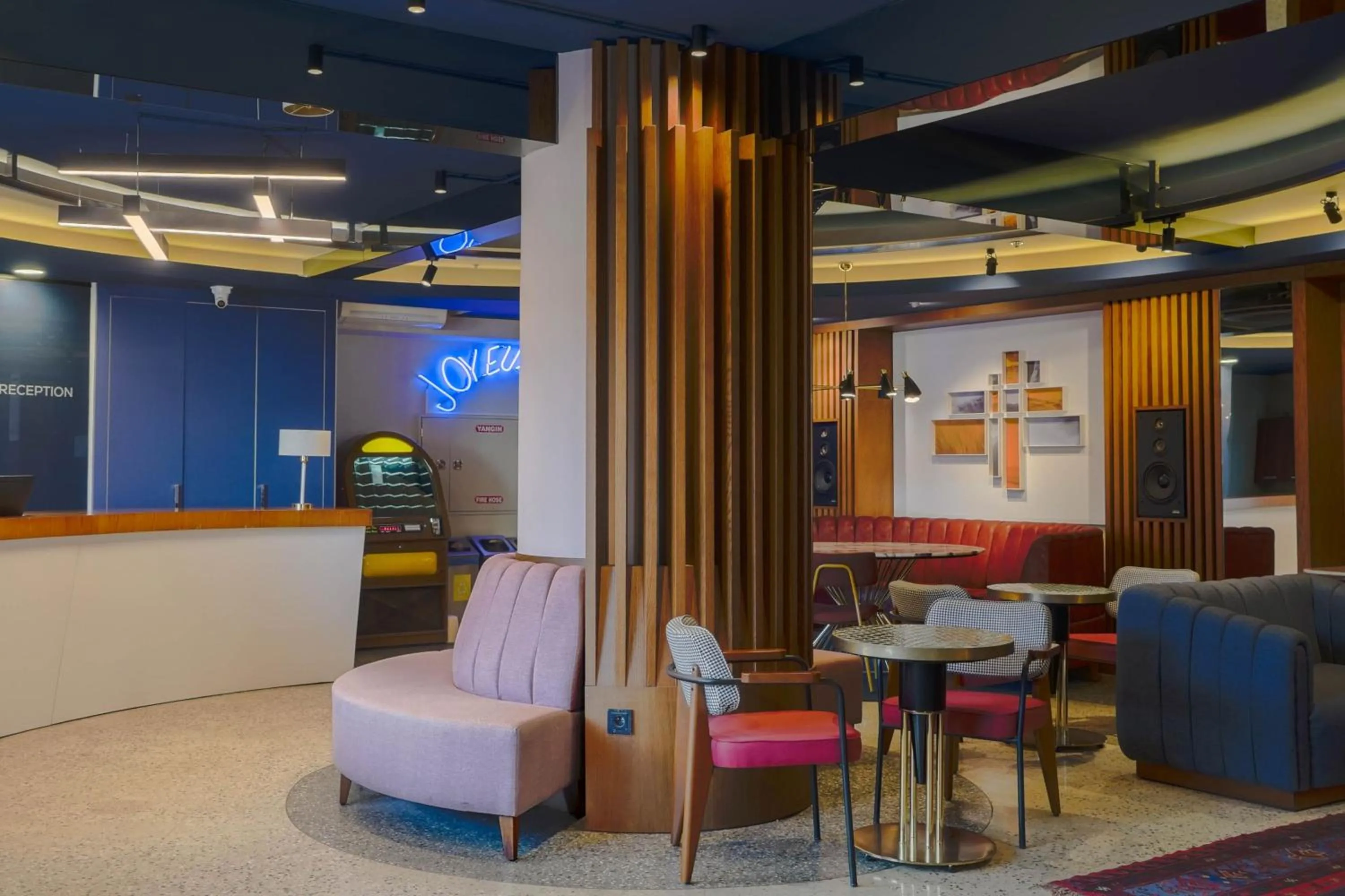 Lobby or reception in Four Points Flex by Sheraton Bursa Nilüfer